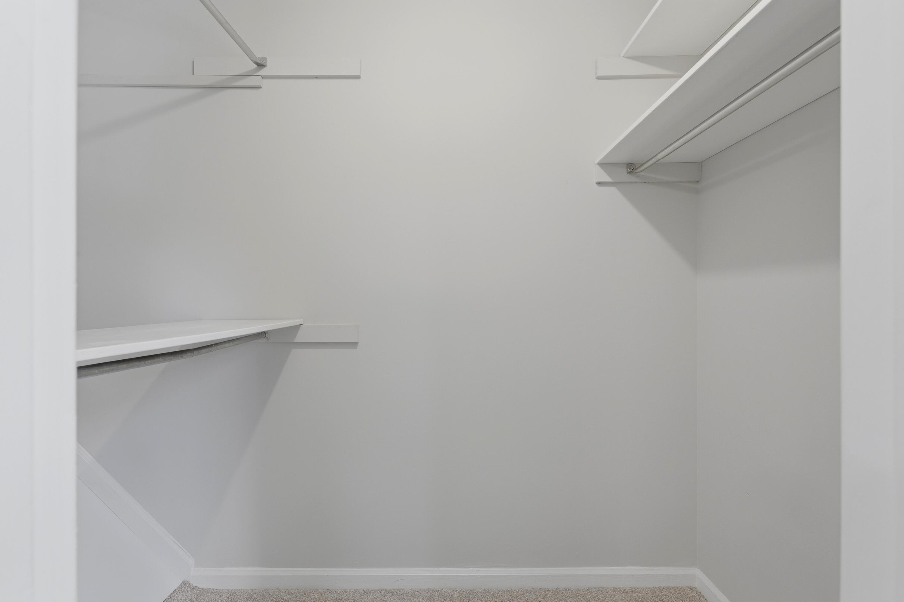 1530 Village Square # 2 Unit: #2