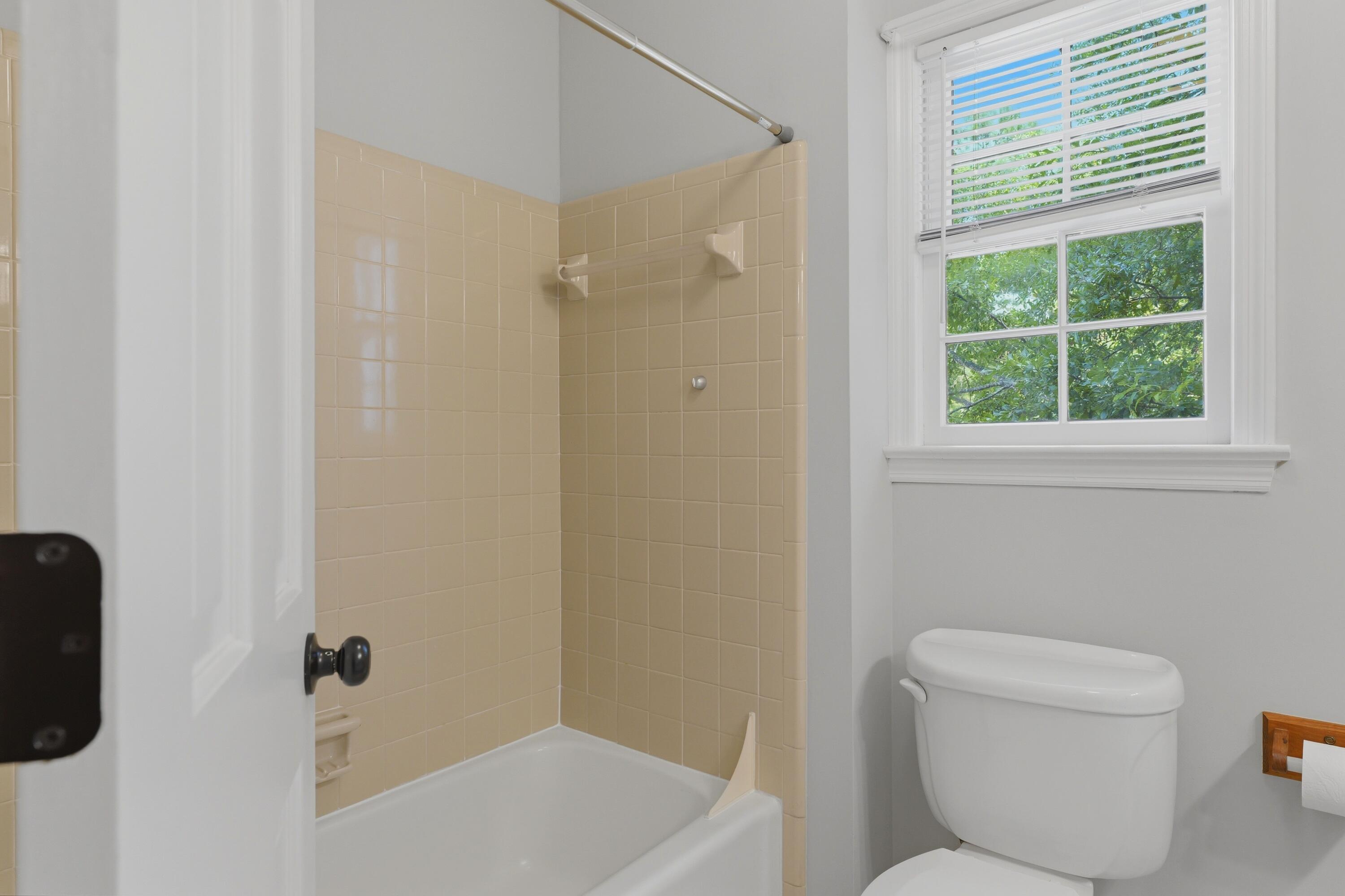 1530 Village Square # 2 Unit: #2