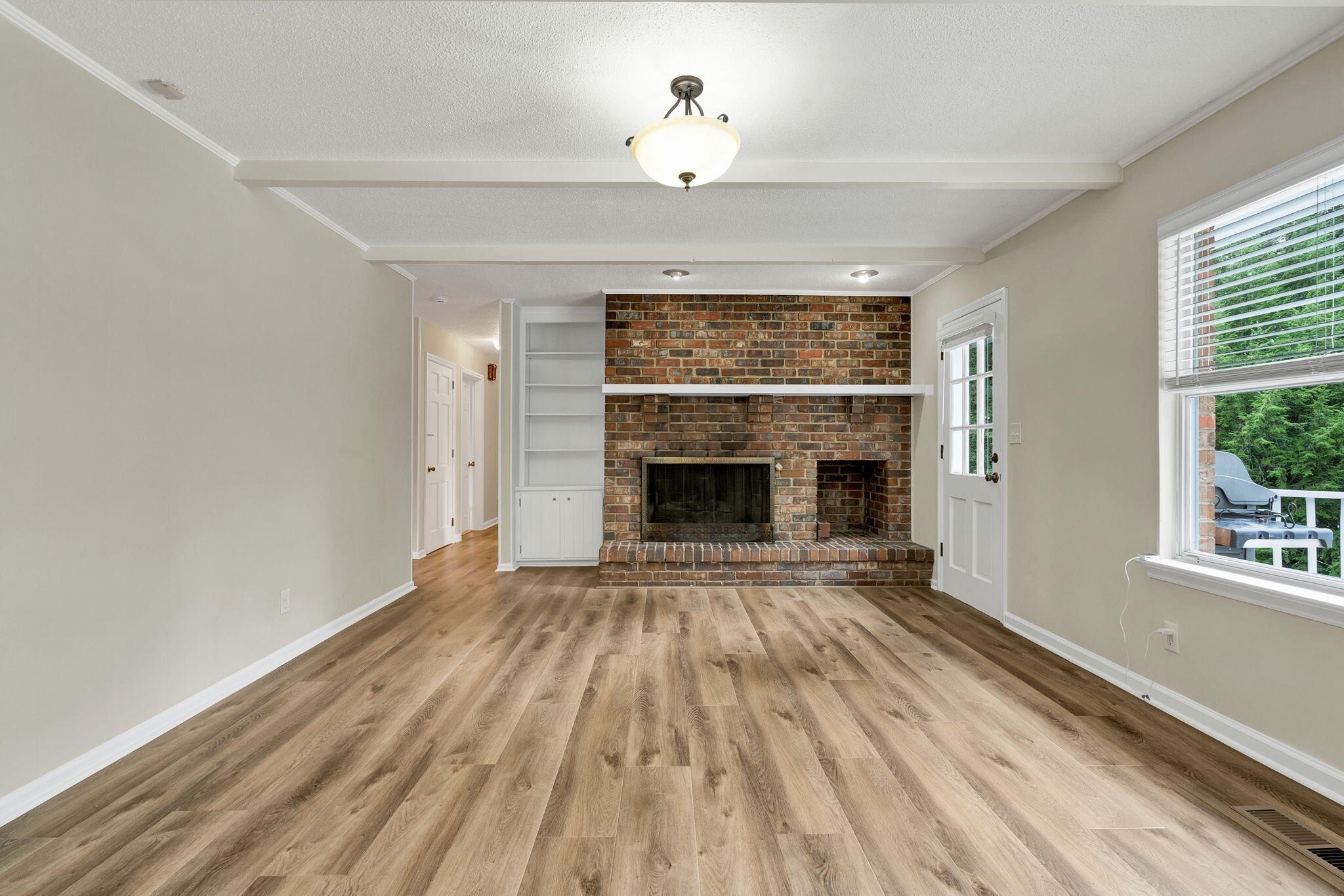 7104 Moreview Road