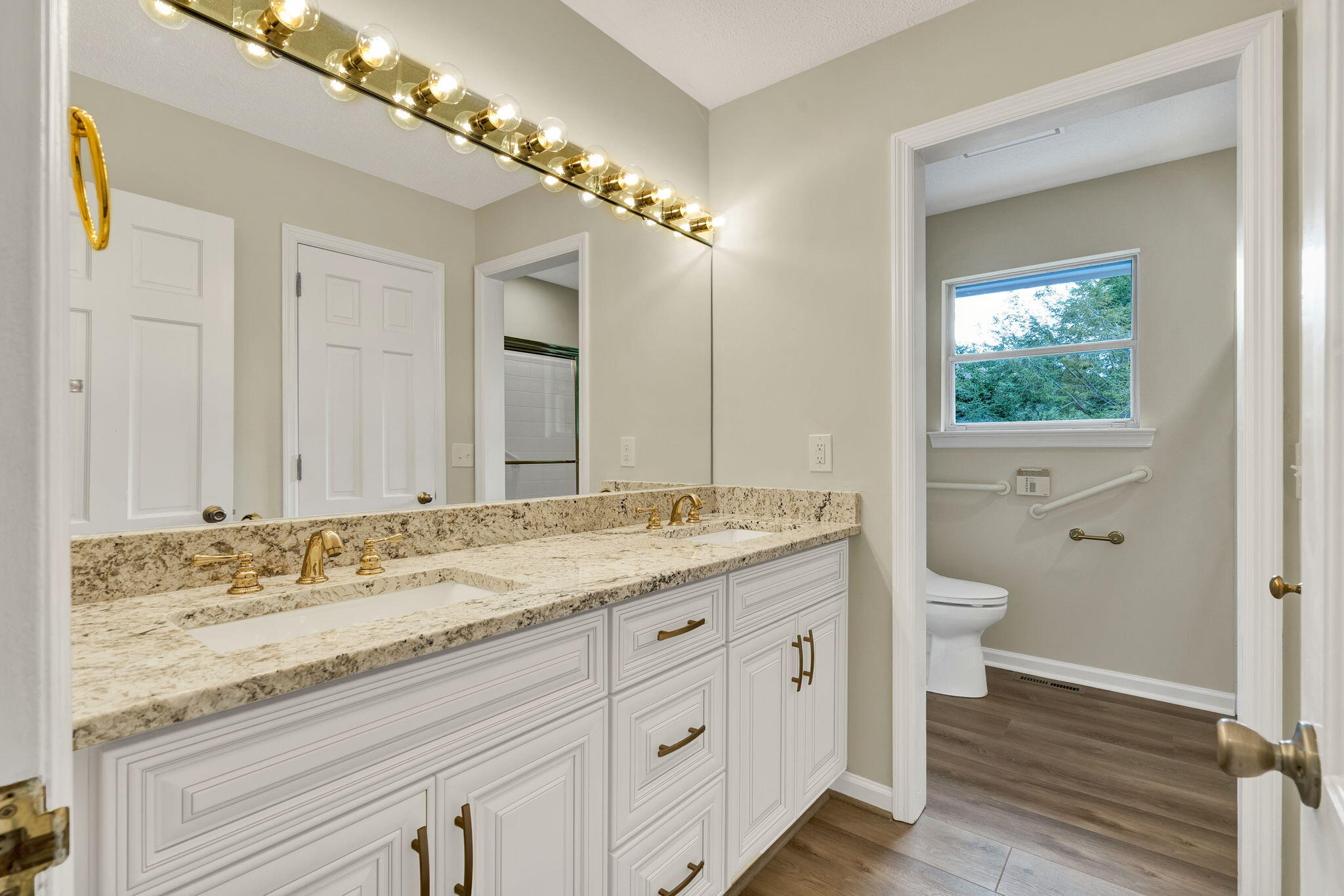 7104 Moreview Road