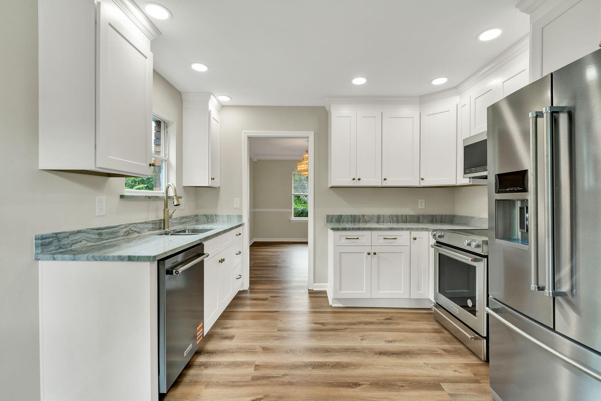 7104 Moreview Road