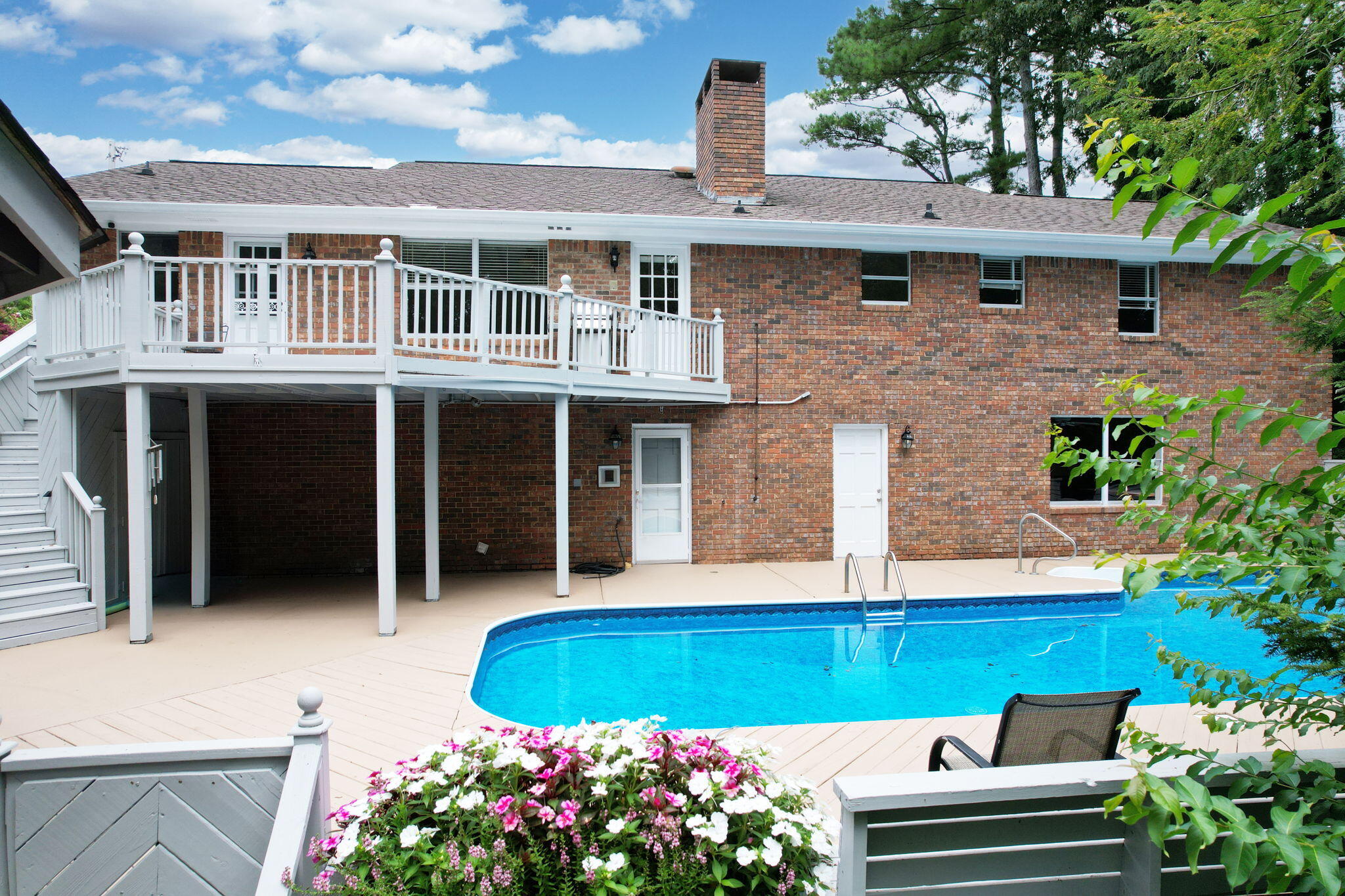 7104 Moreview Road