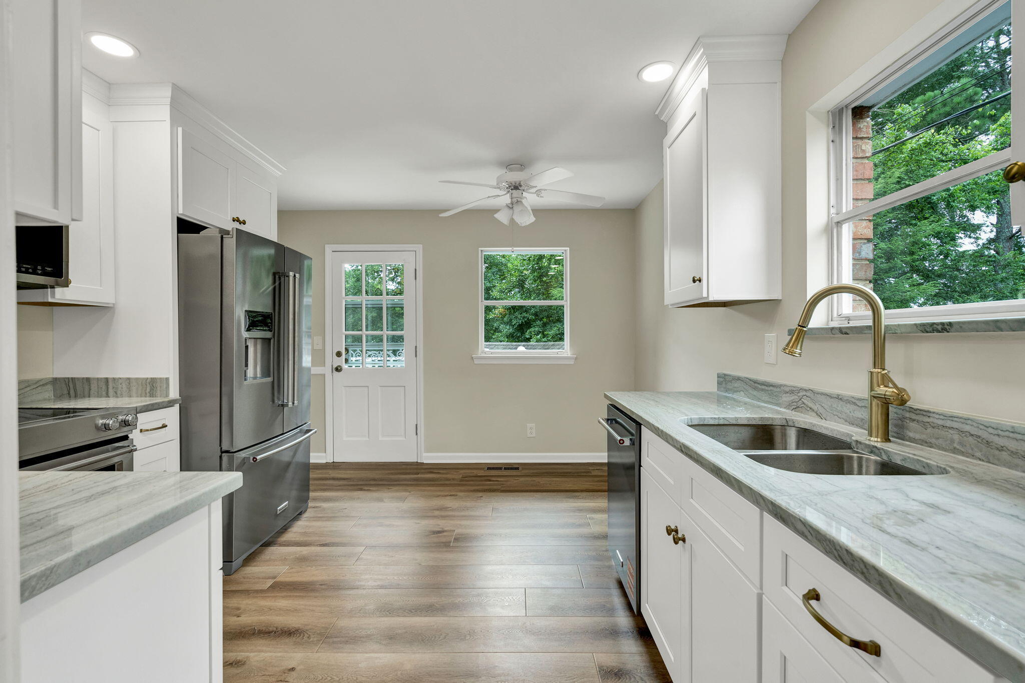 7104 Moreview Road
