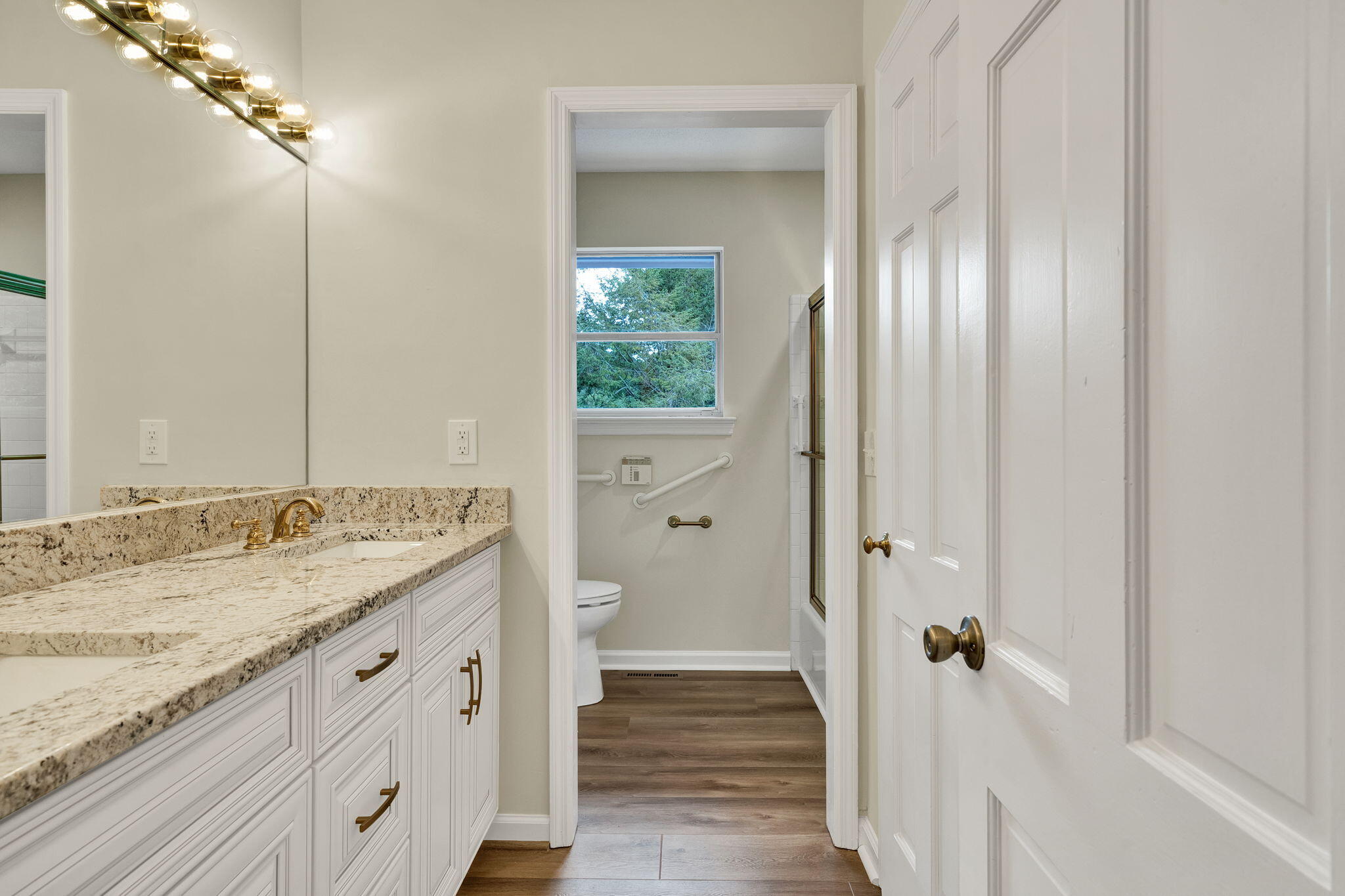 7104 Moreview Road