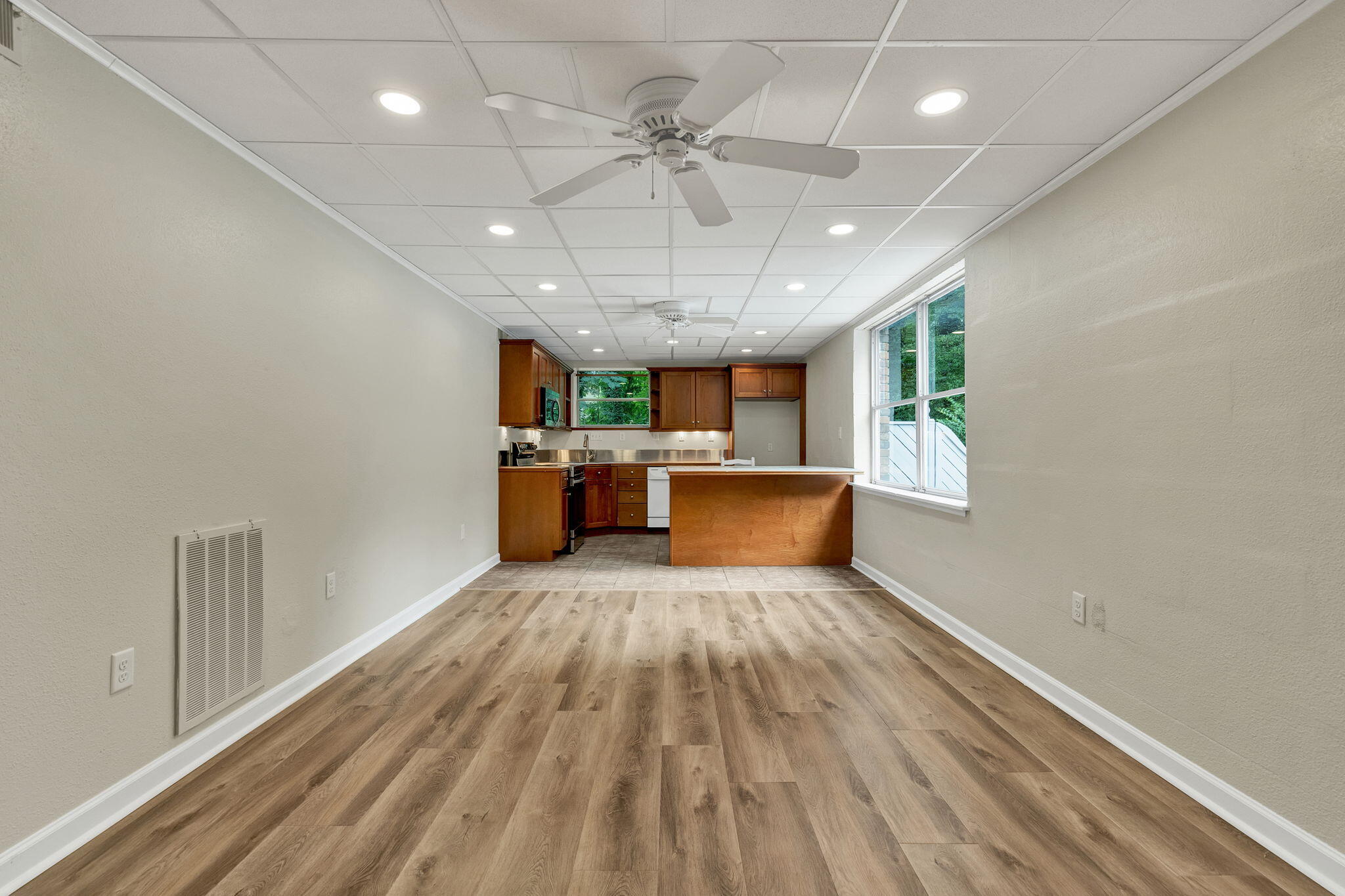 7104 Moreview Road
