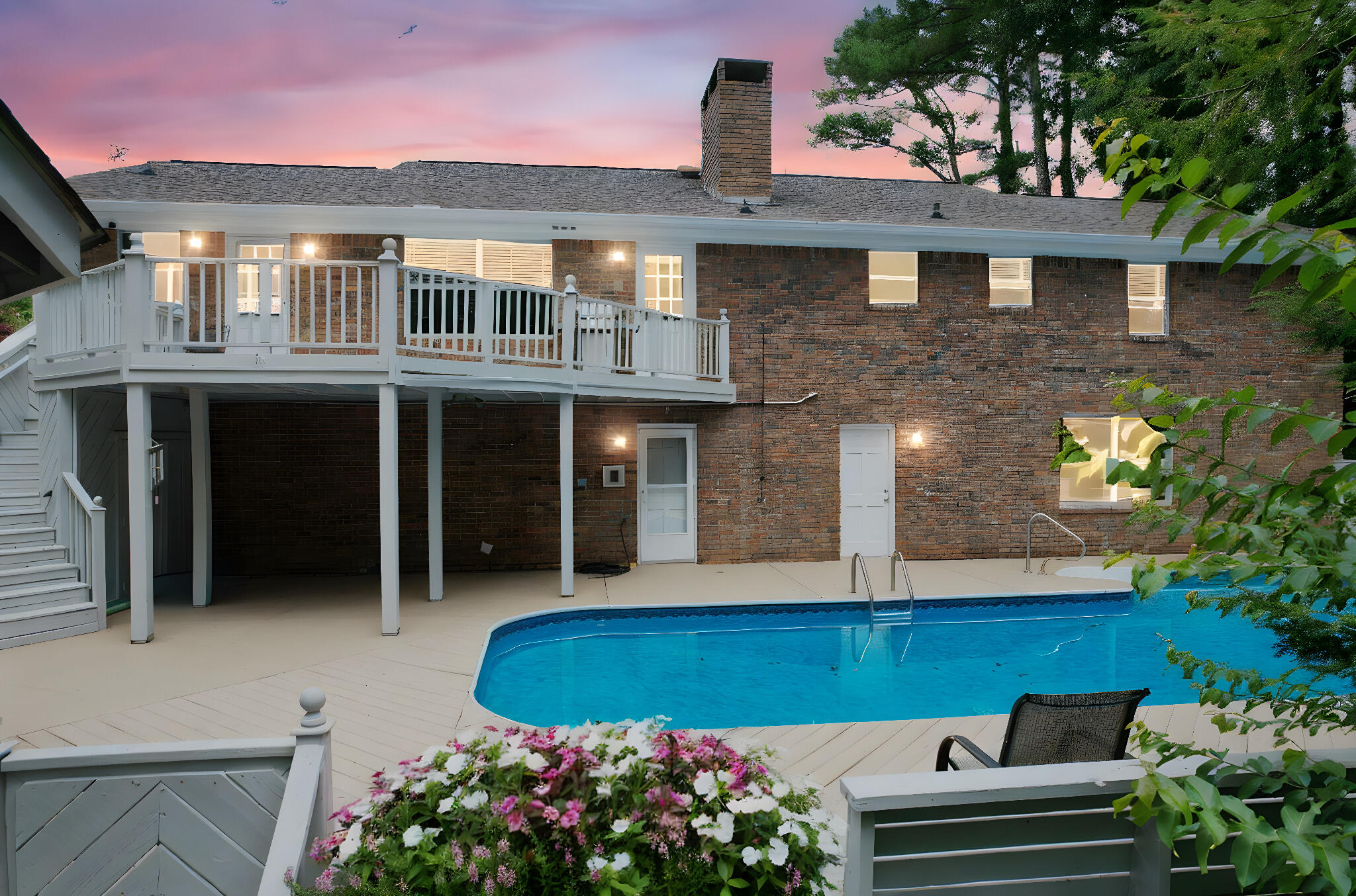 7104 Moreview Road