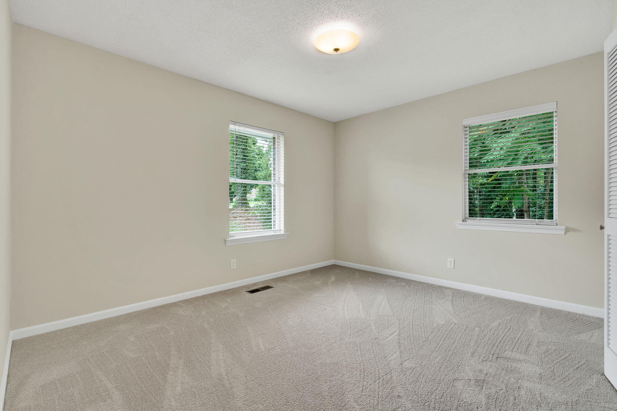 7104 Moreview Road