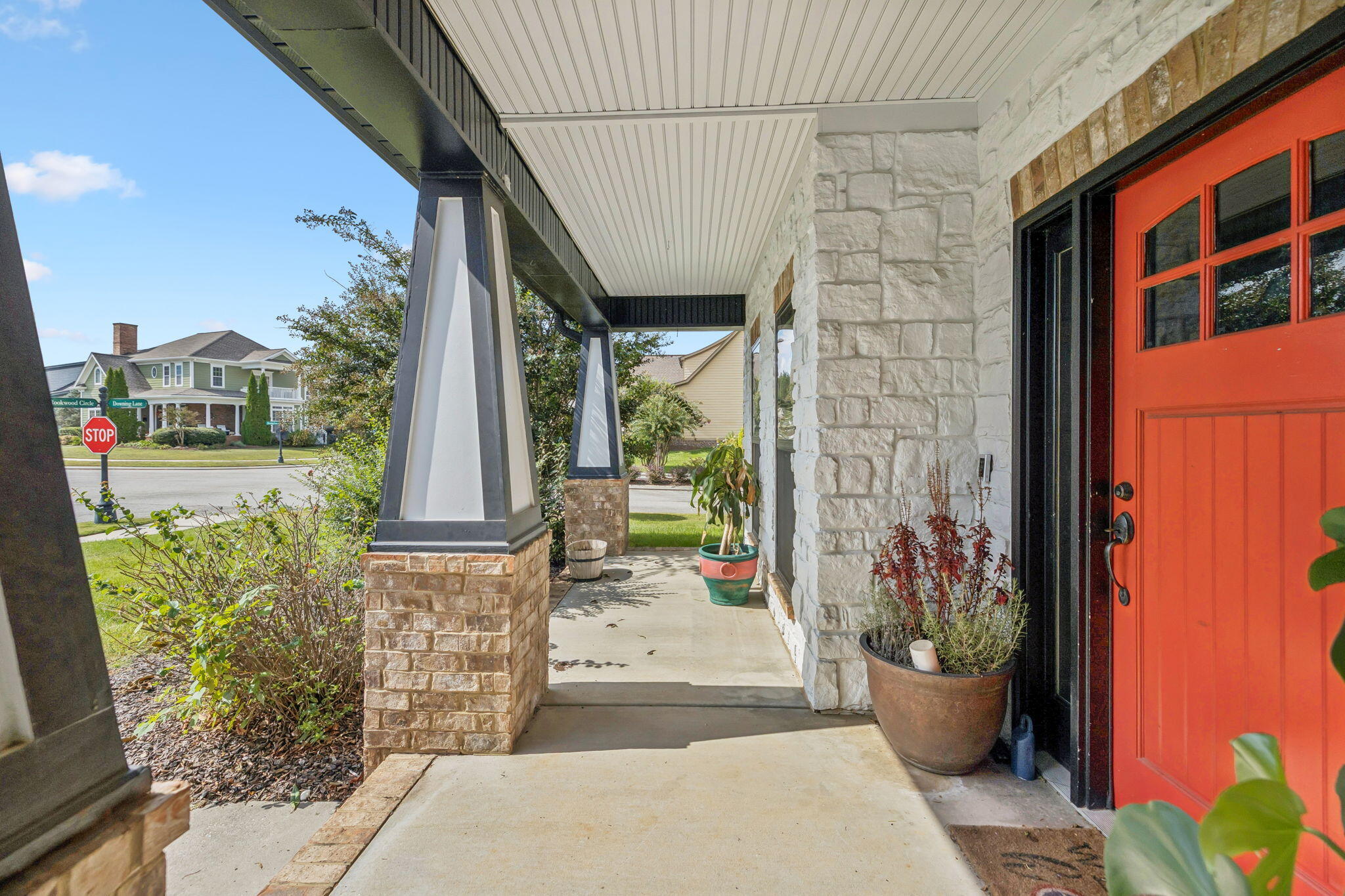 9507 Rookwood Circle