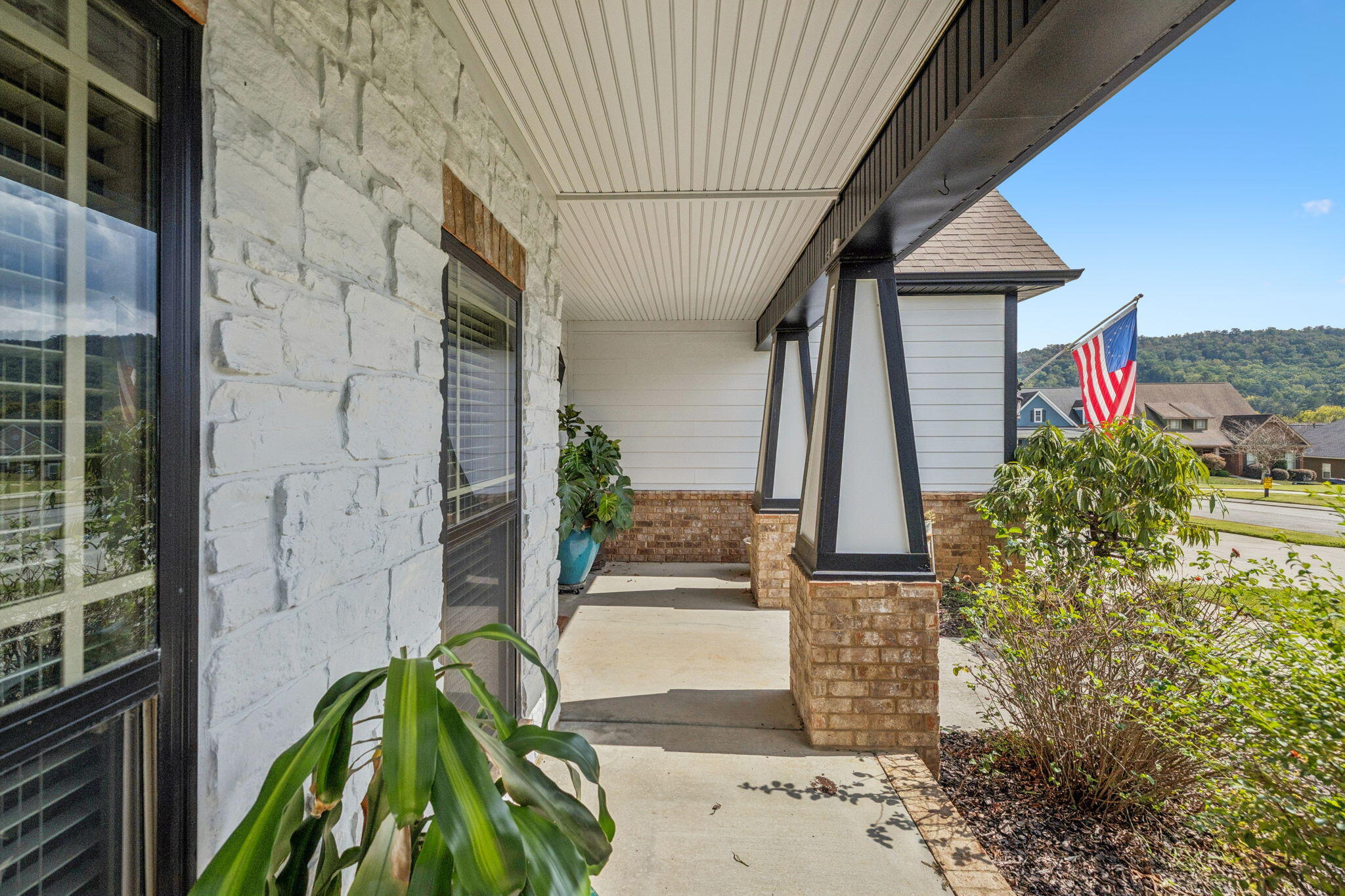 9507 Rookwood Circle