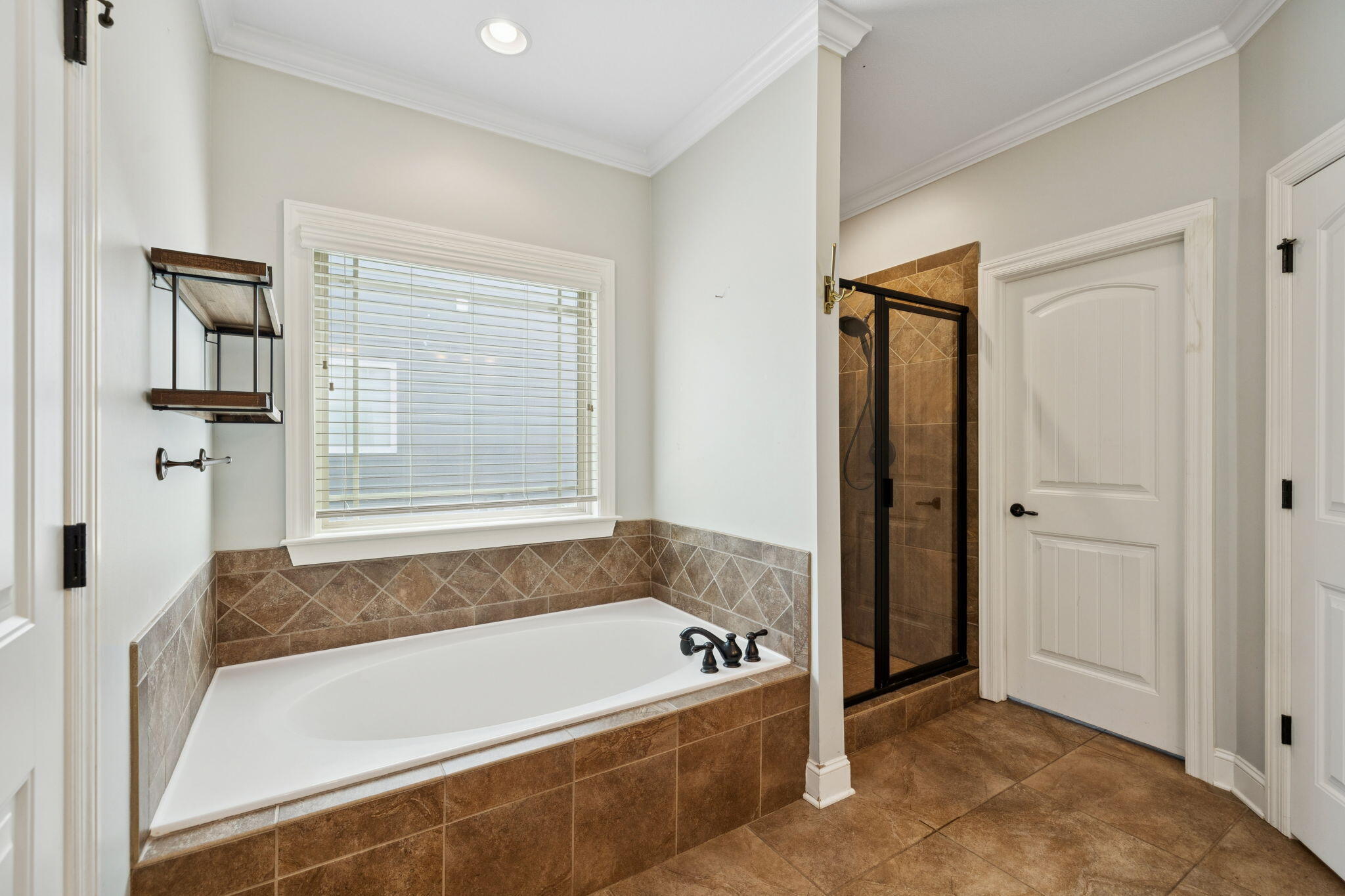 9507 Rookwood Circle