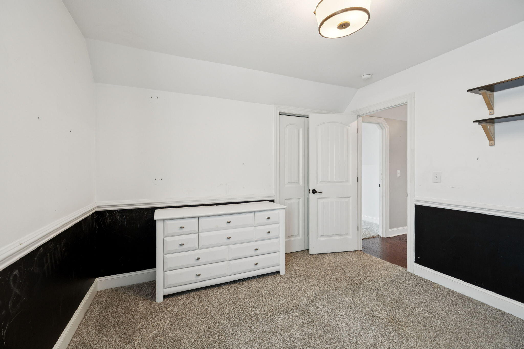 9507 Rookwood Circle