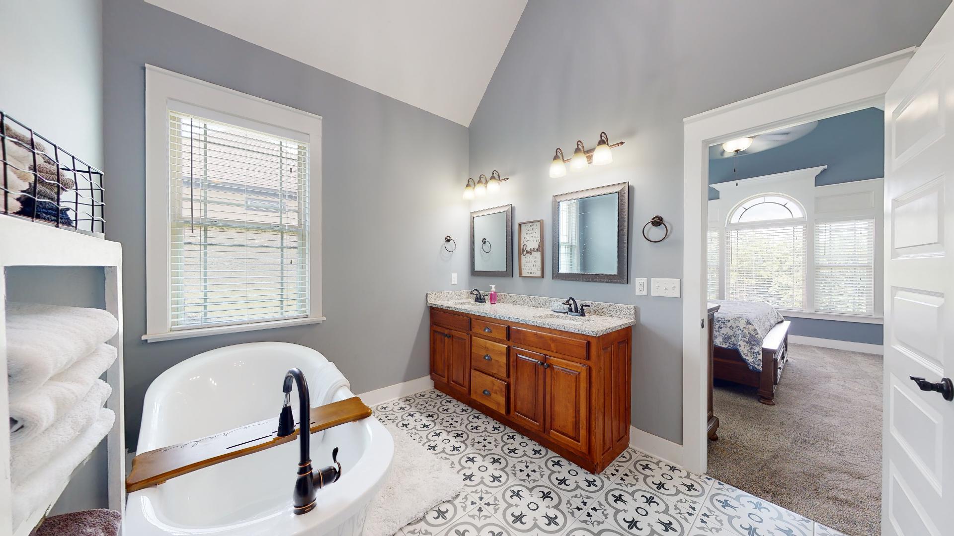 2171 Volunteer Drive SW