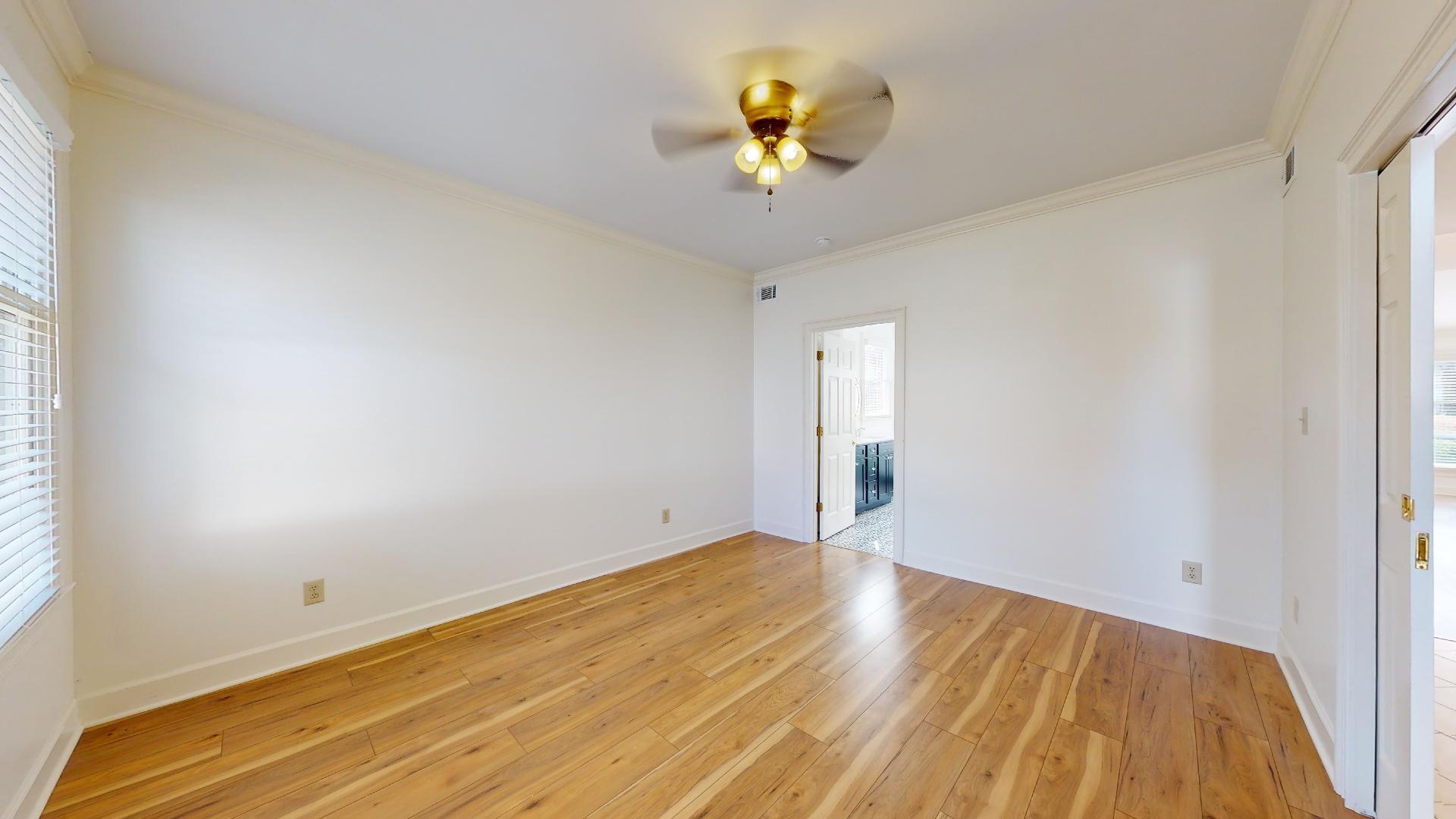 15 Acorn Lane NE