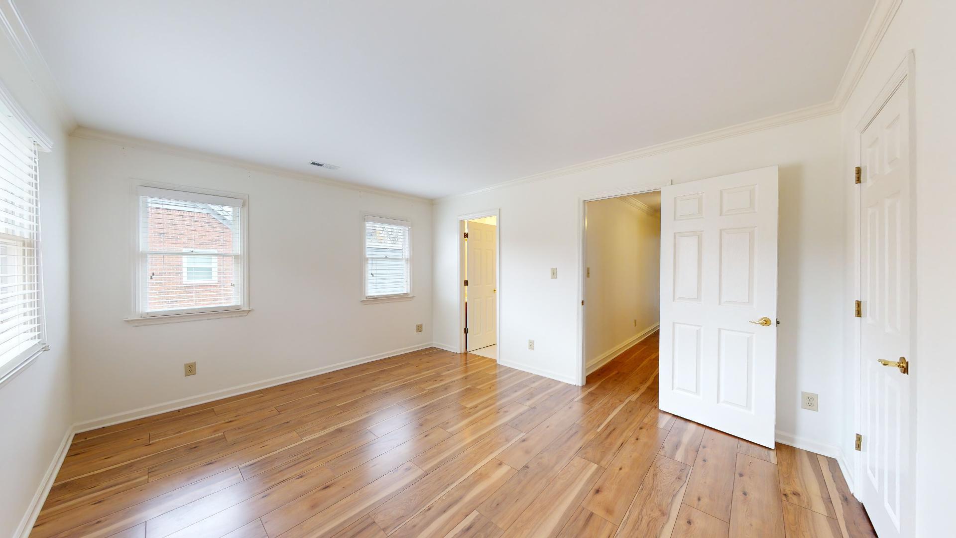 15 Acorn Lane NE