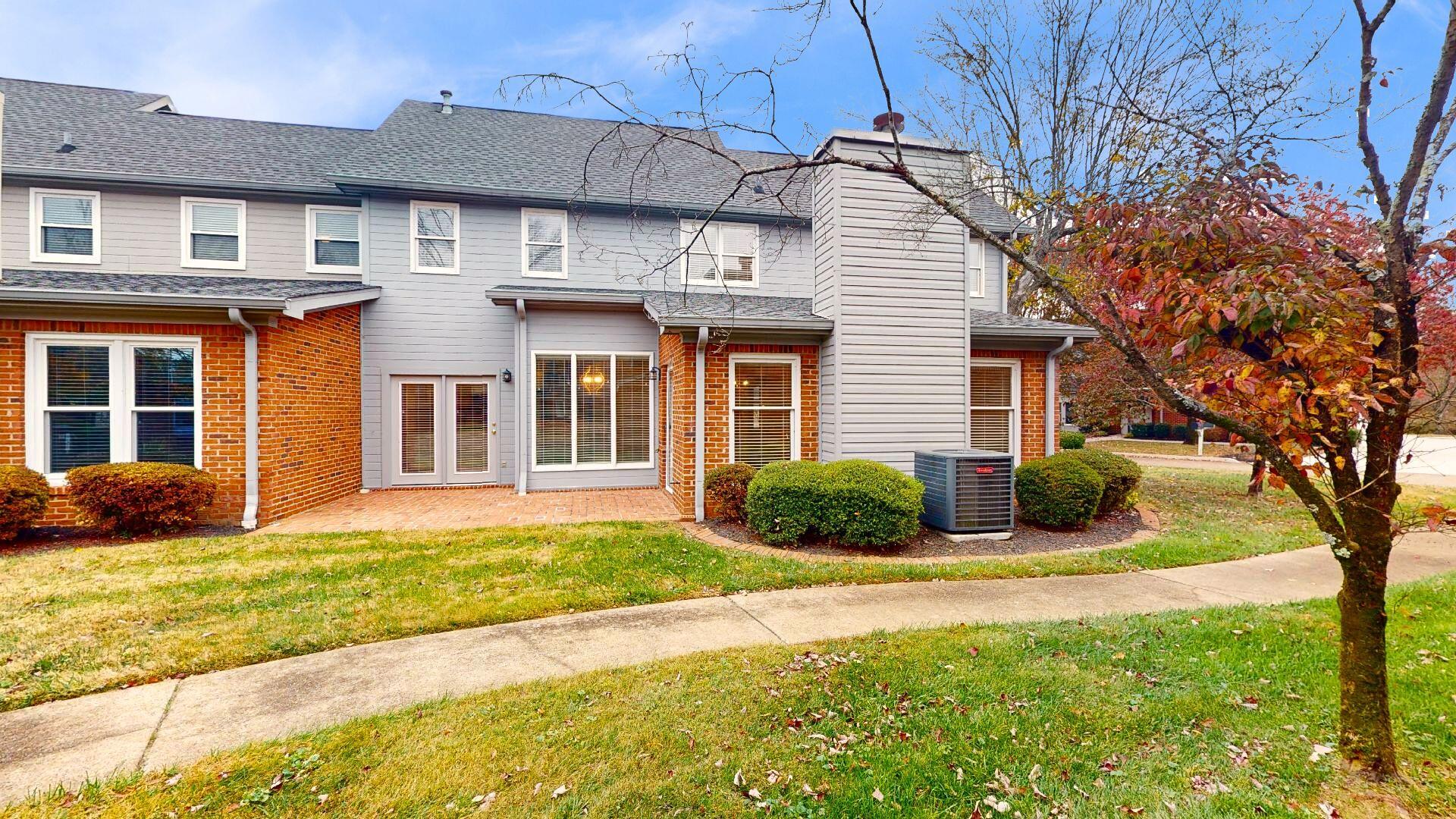 15 Acorn Lane NE