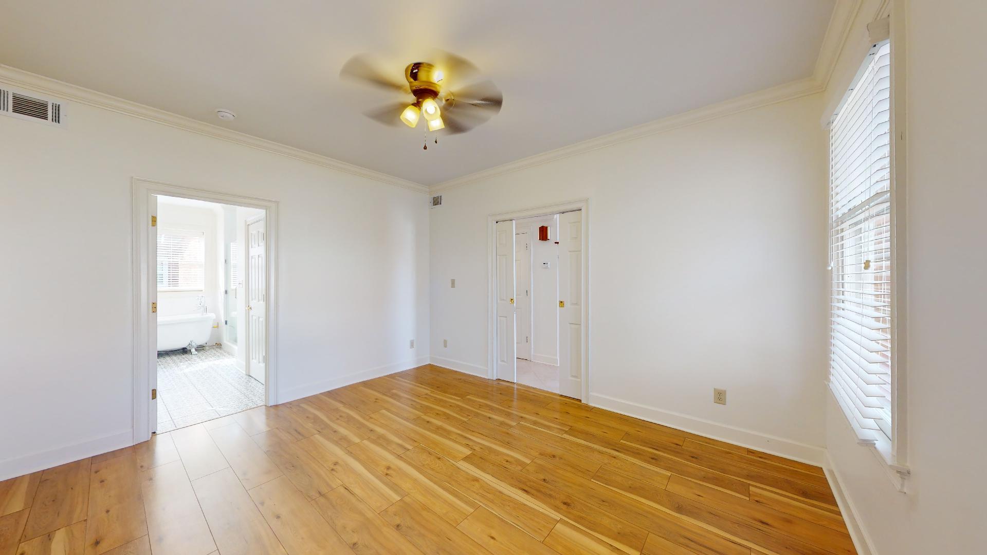 15 Acorn Lane NE