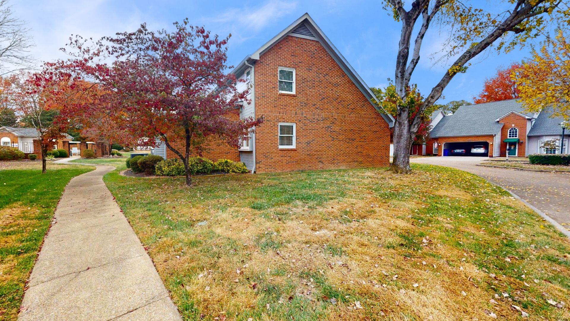 15 Acorn Lane NE