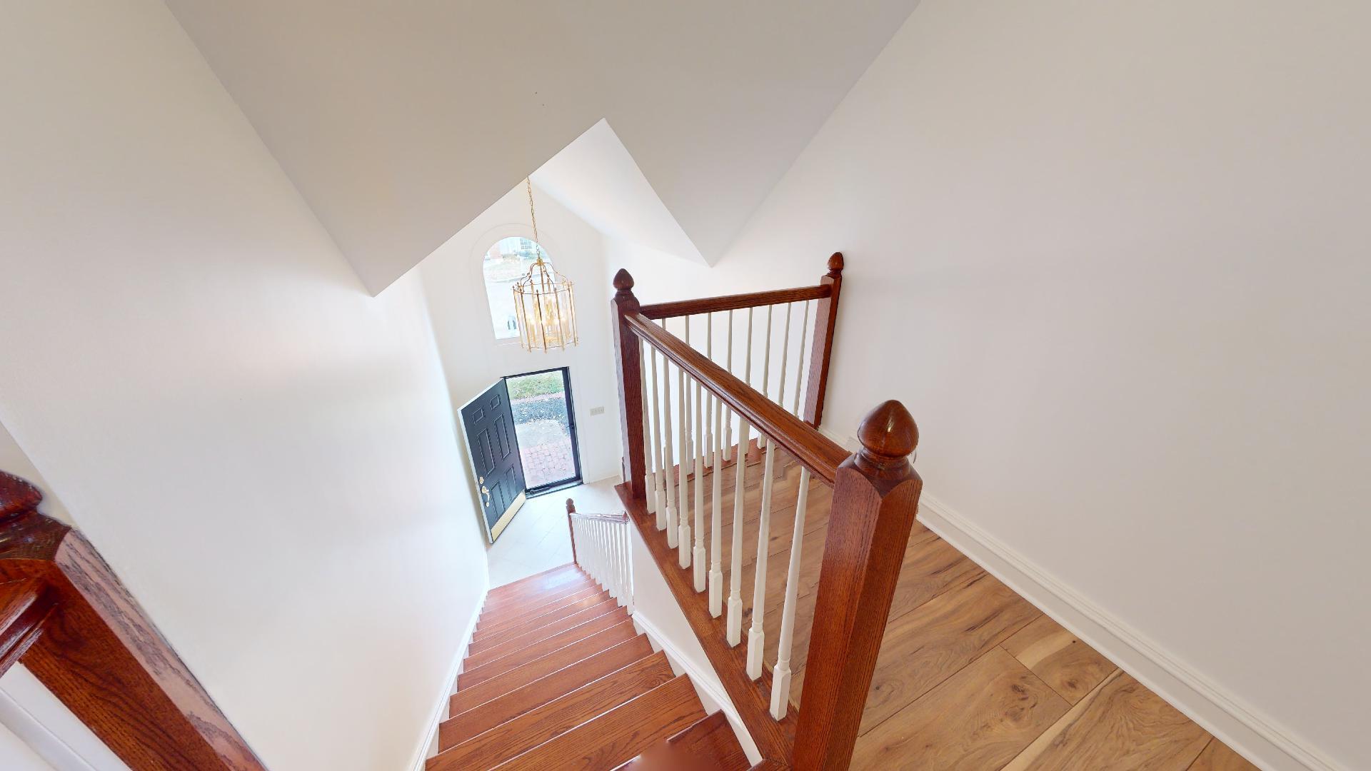 15 Acorn Lane NE