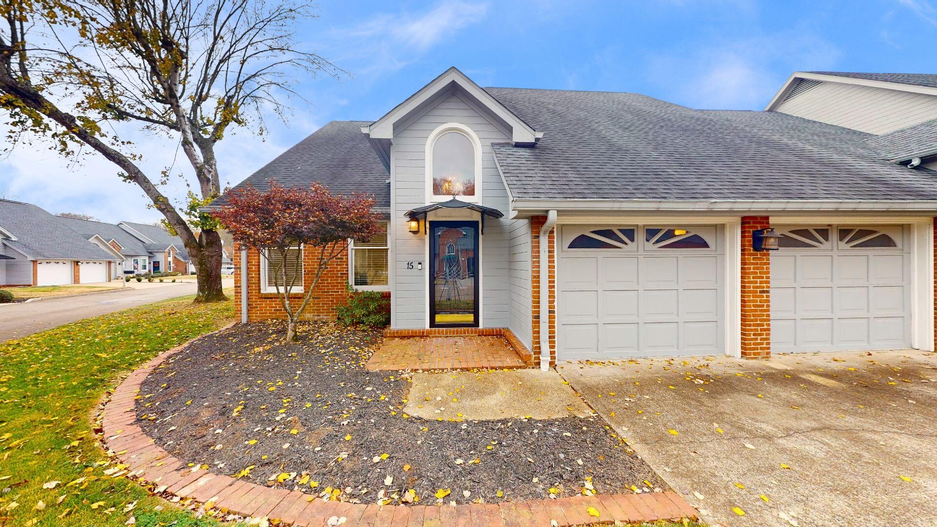 15 Acorn Lane NE