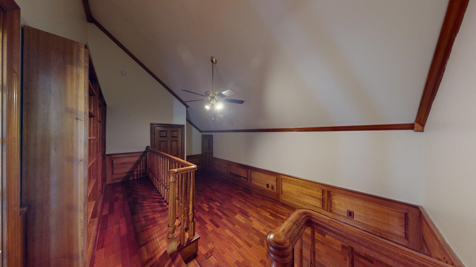 15 Acorn Lane NE