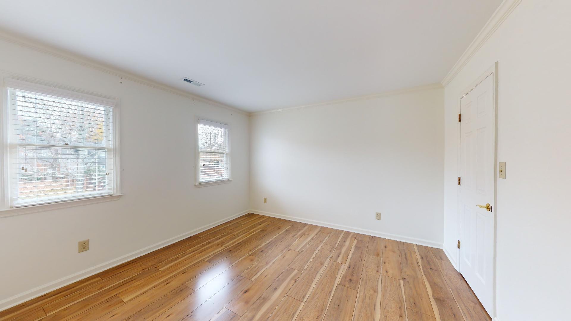 15 Acorn Lane NE