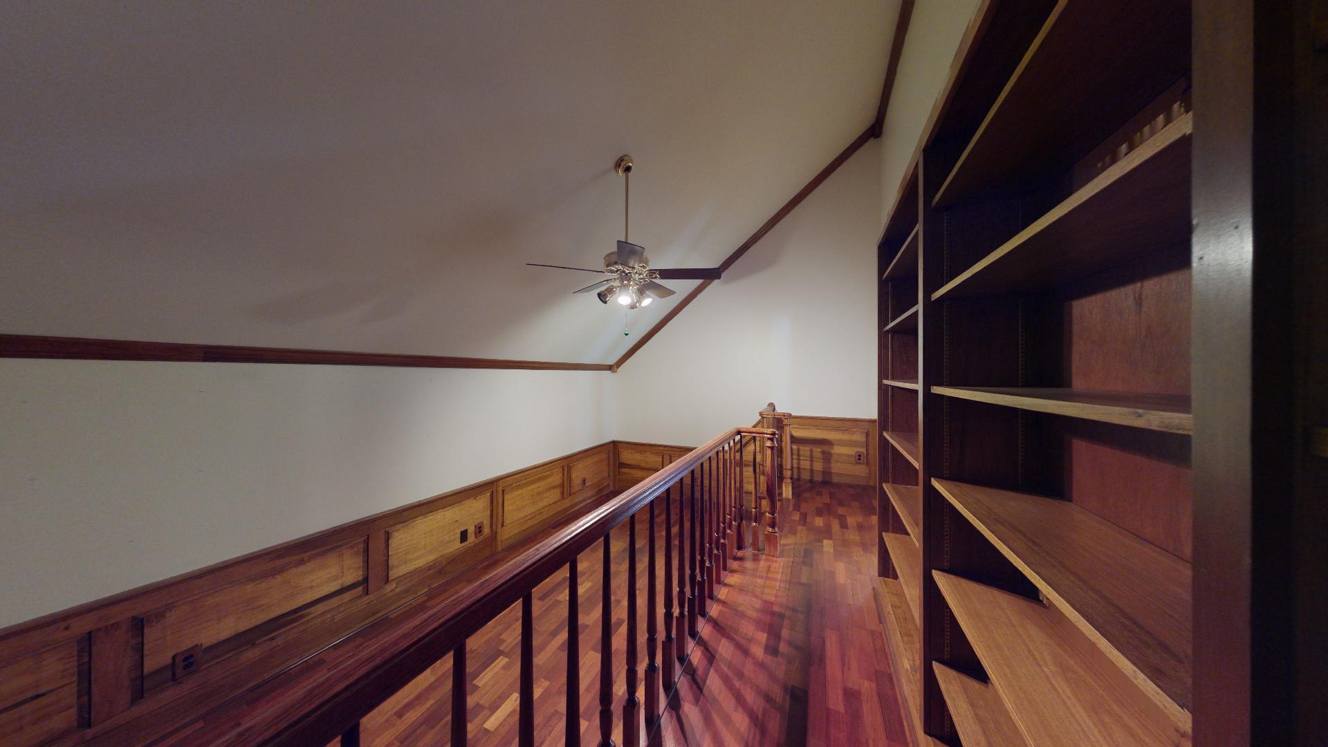 15 Acorn Lane NE