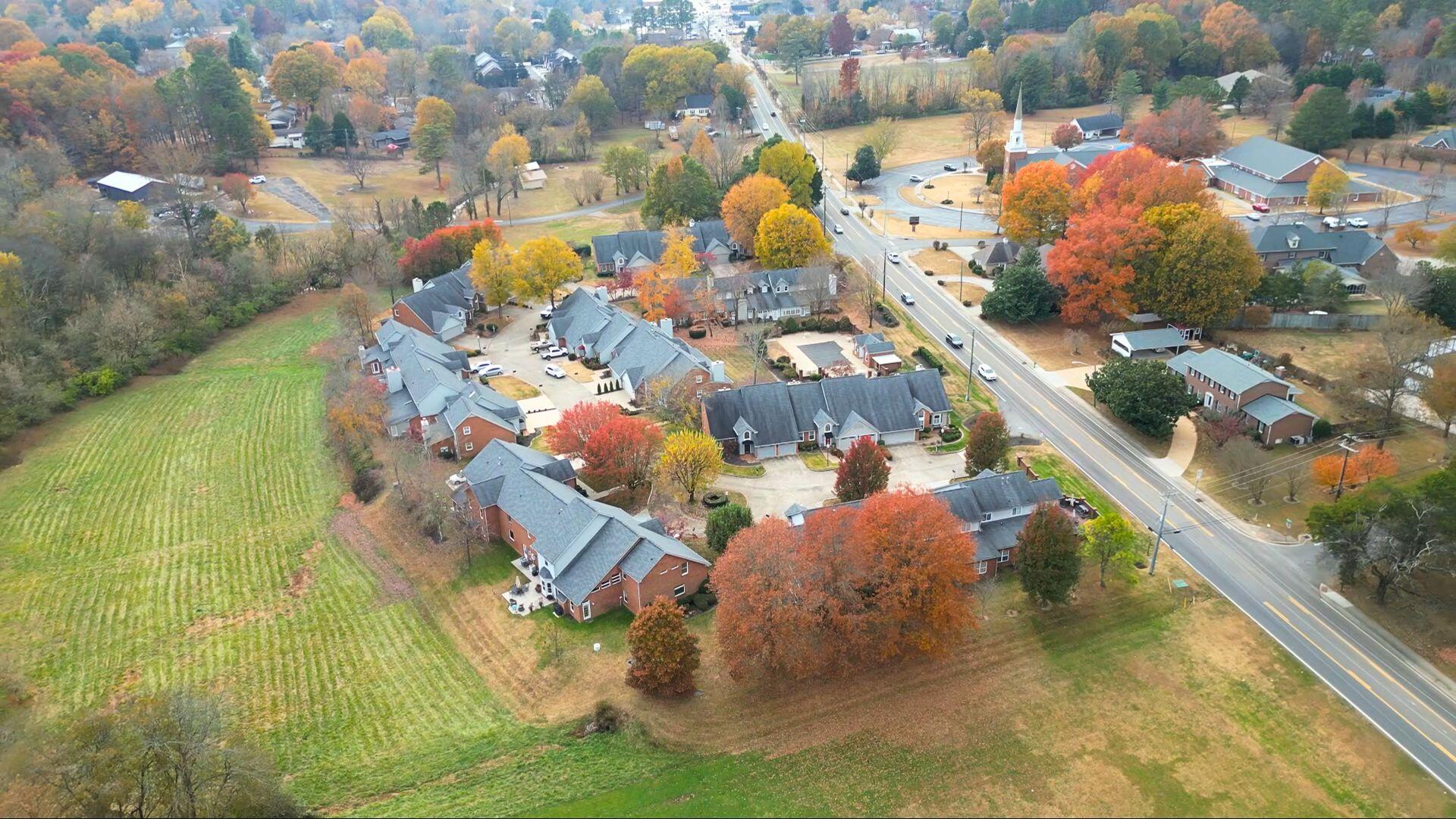 15 Acorn Lane NE