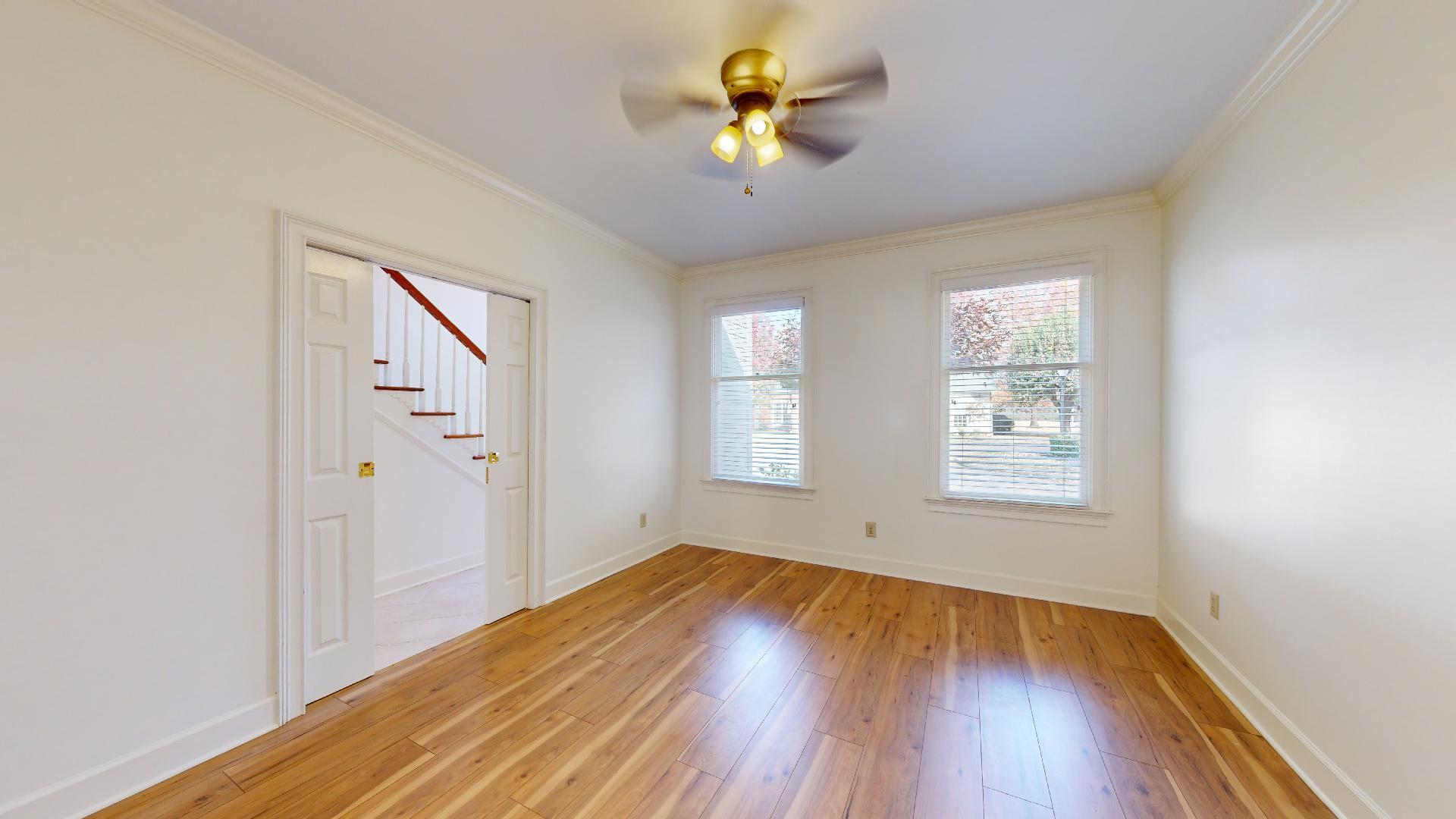 15 Acorn Lane NE