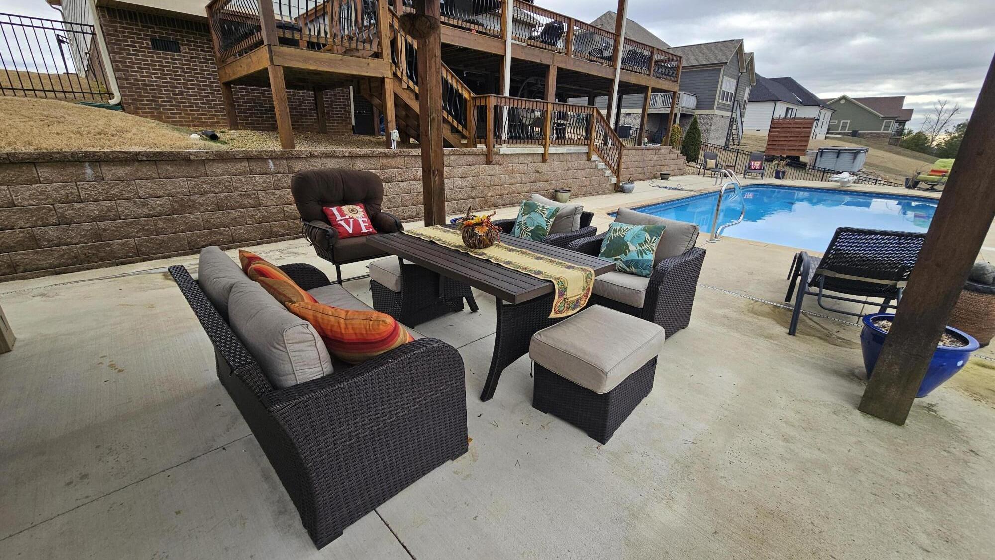2111 Volunteer Drive SW