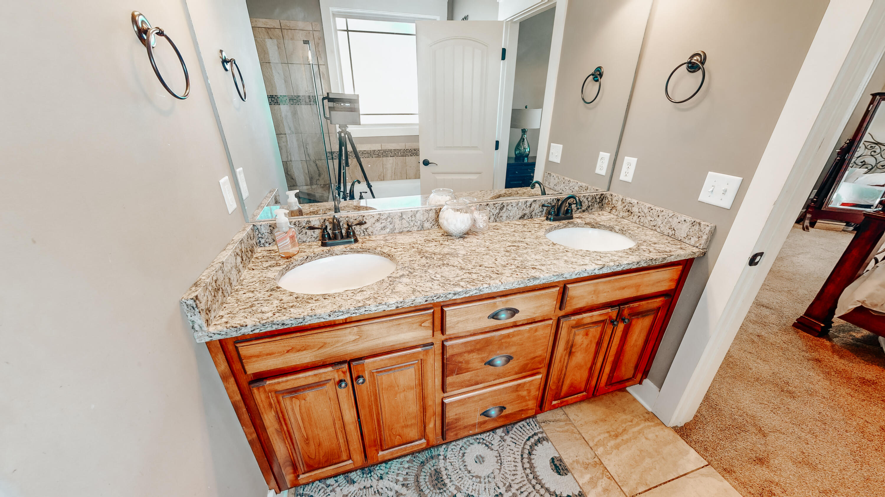 2111 Volunteer Drive SW