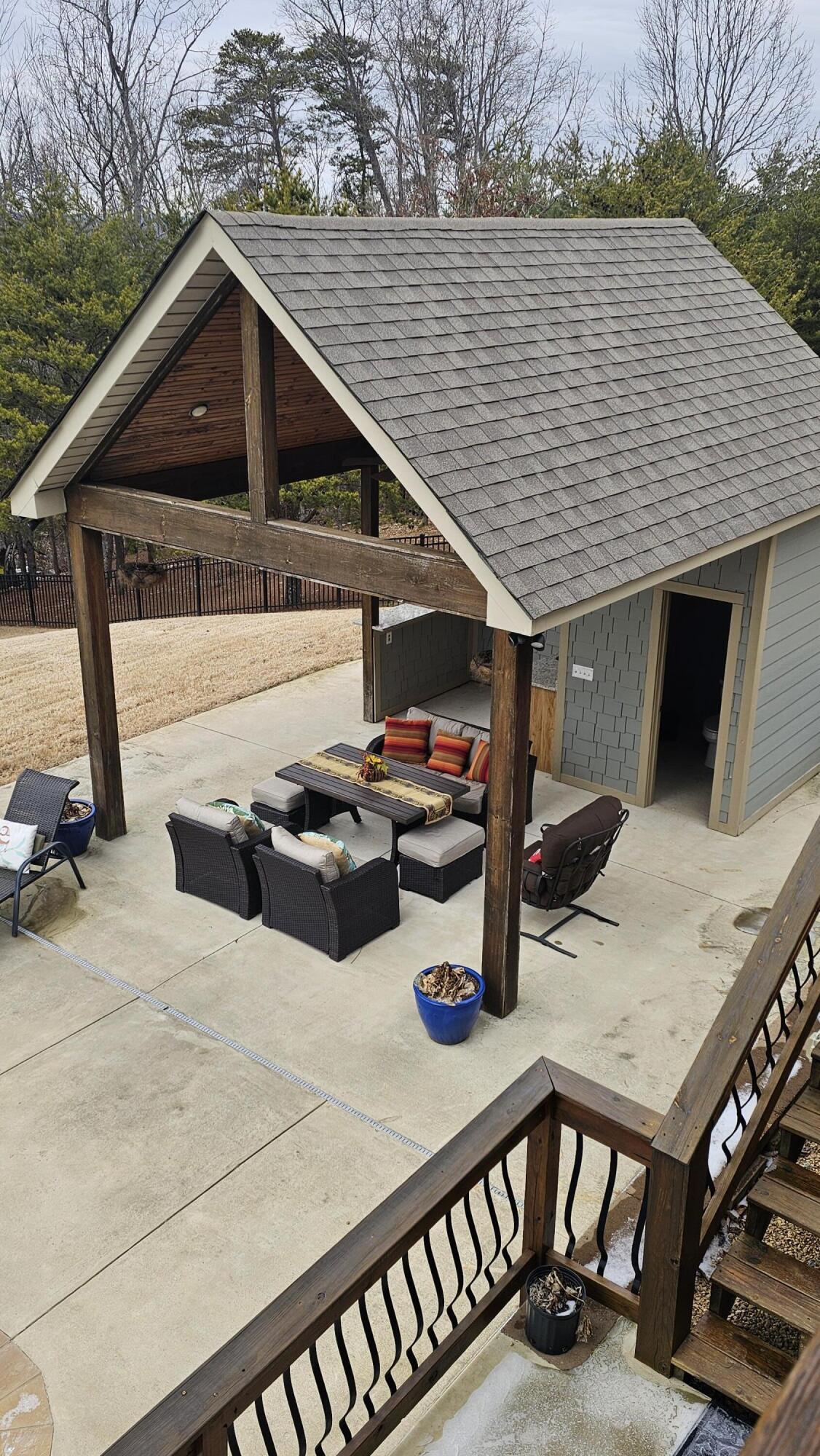 2111 Volunteer Drive SW