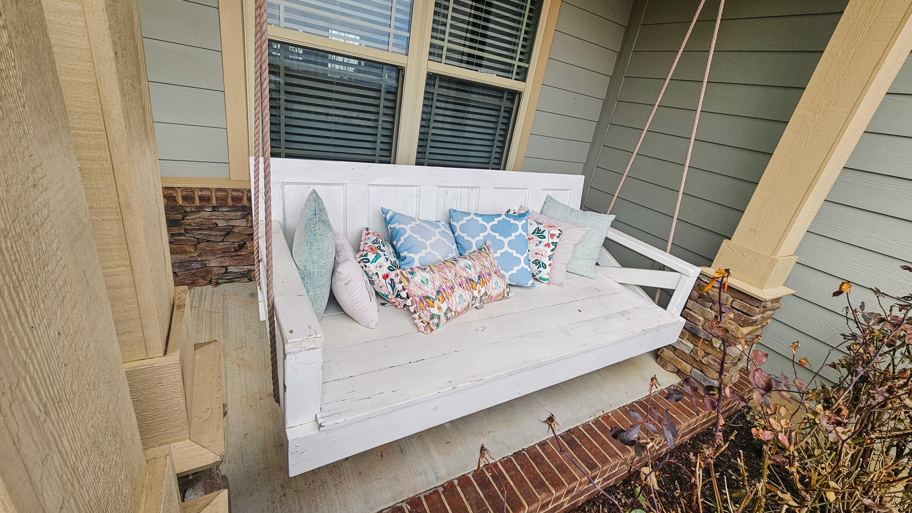 2111 Volunteer Drive SW