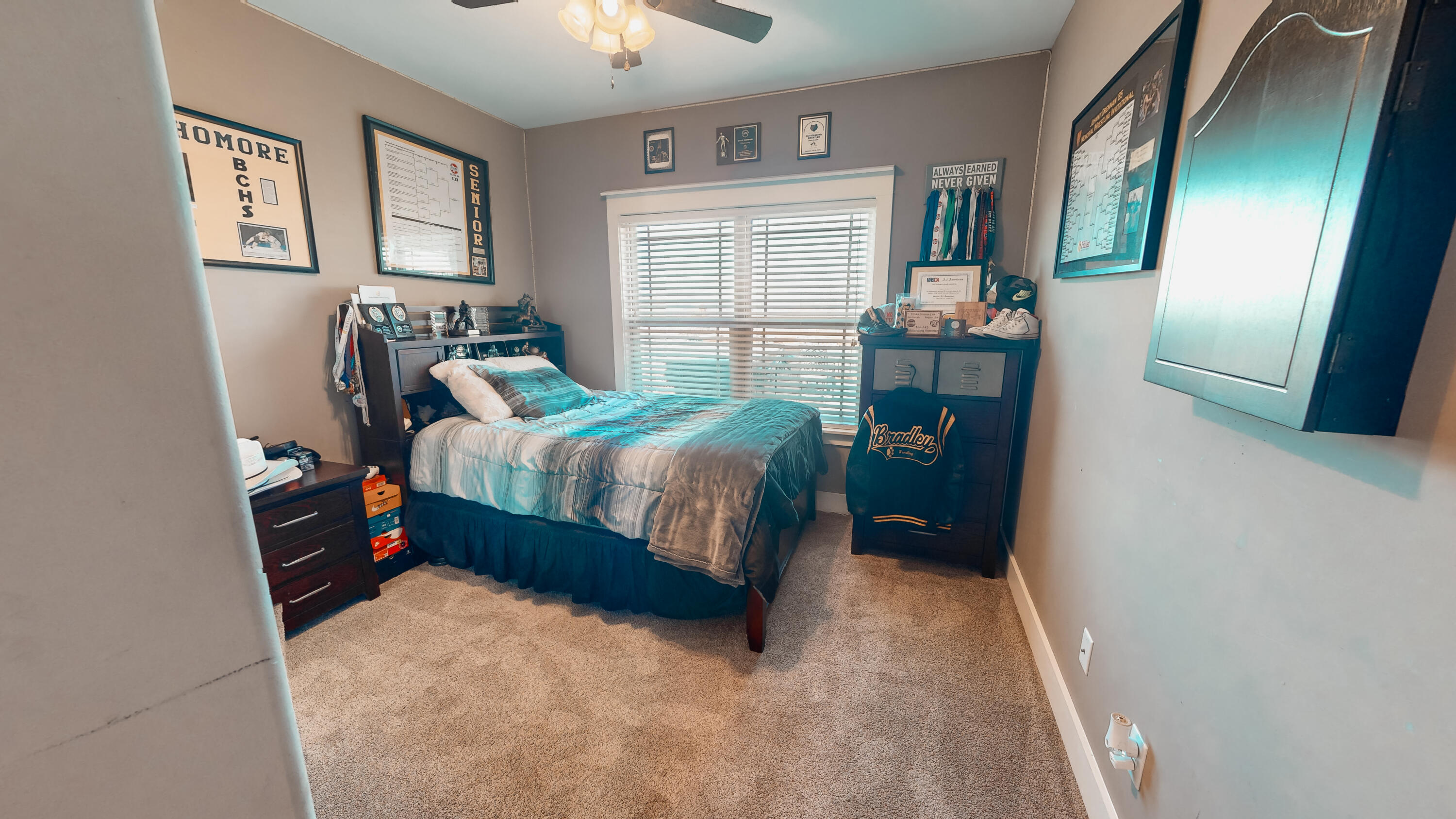 2111 Volunteer Drive SW