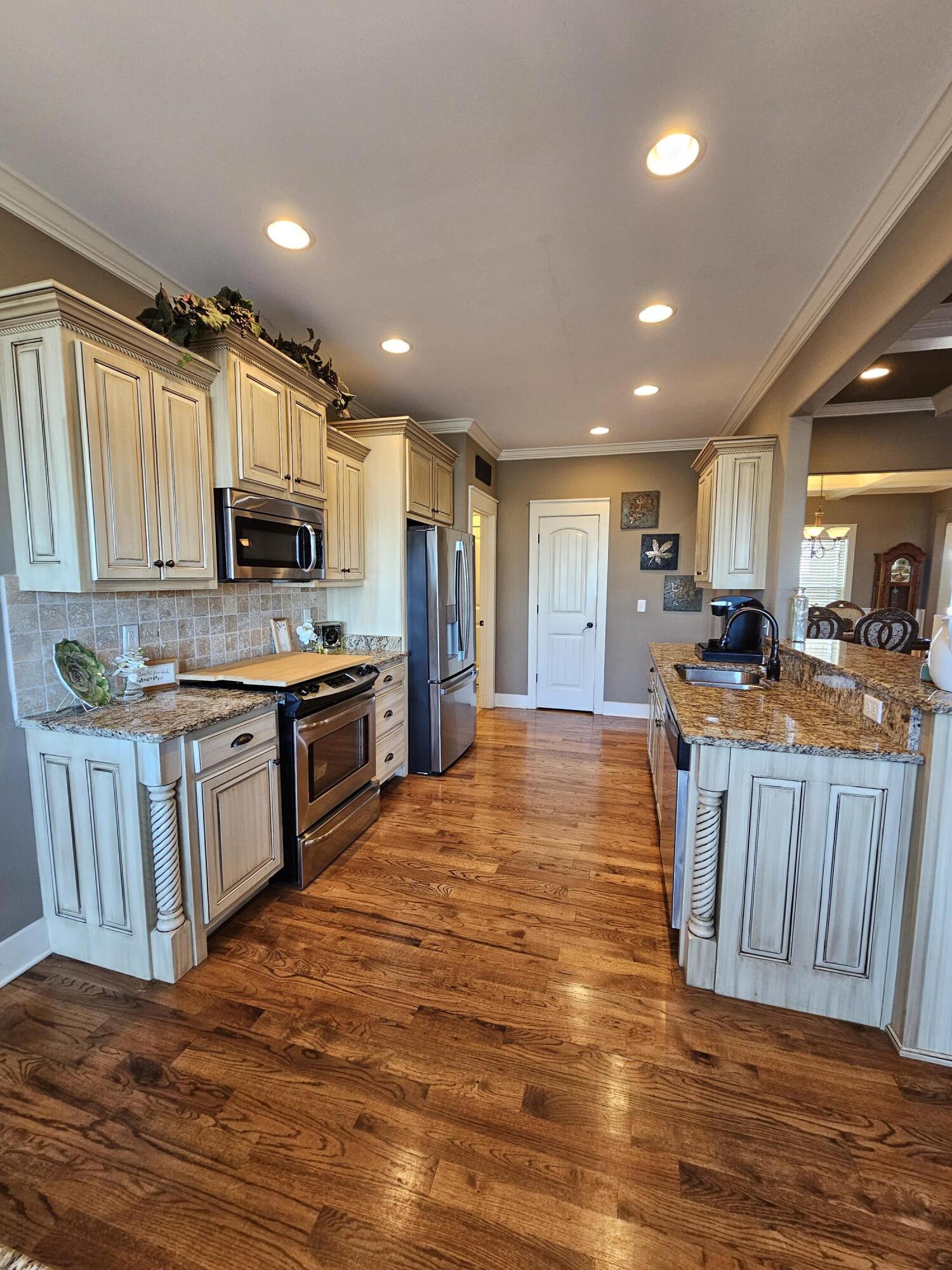 2111 Volunteer Drive SW