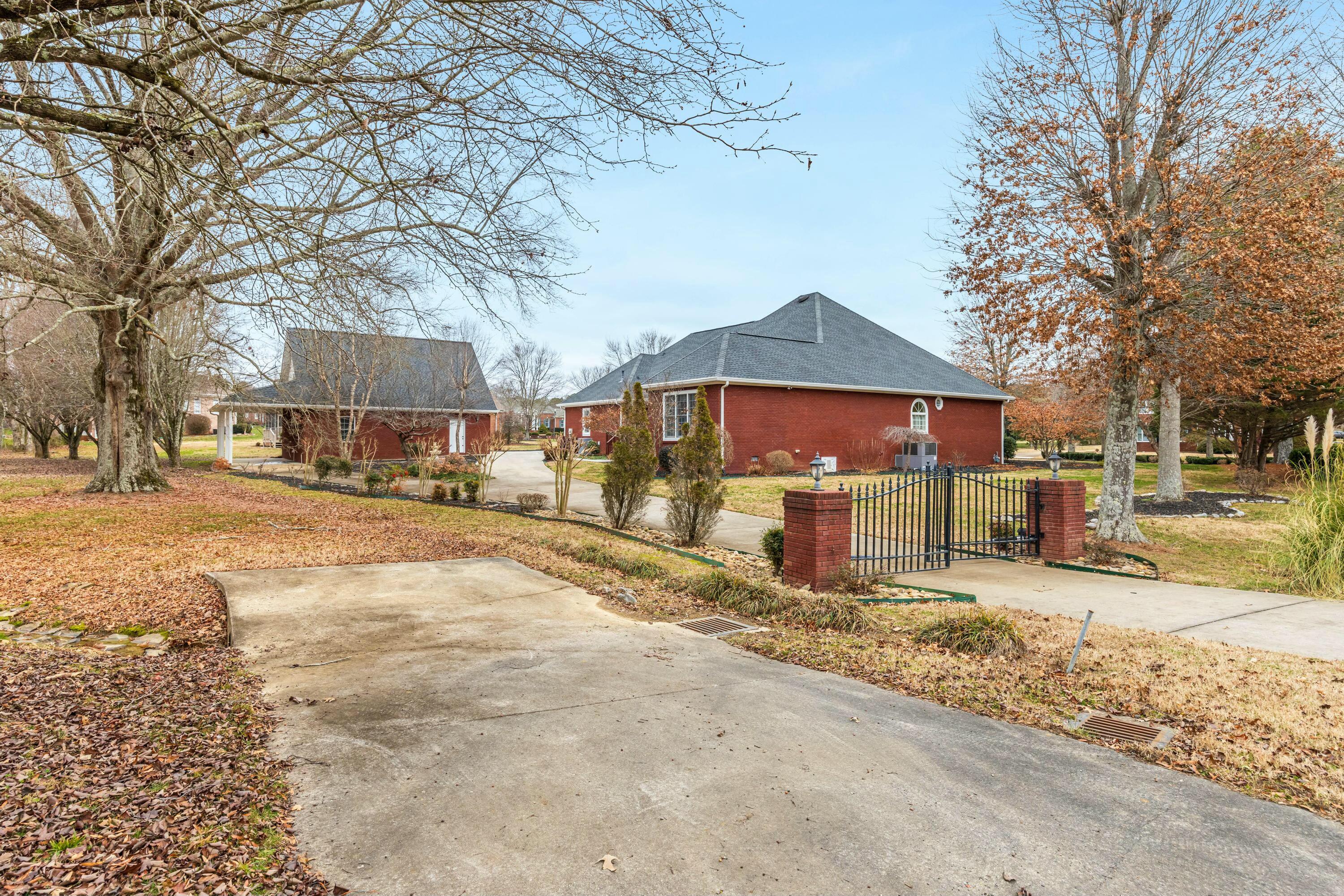 3415 Willow Oak Circle NW