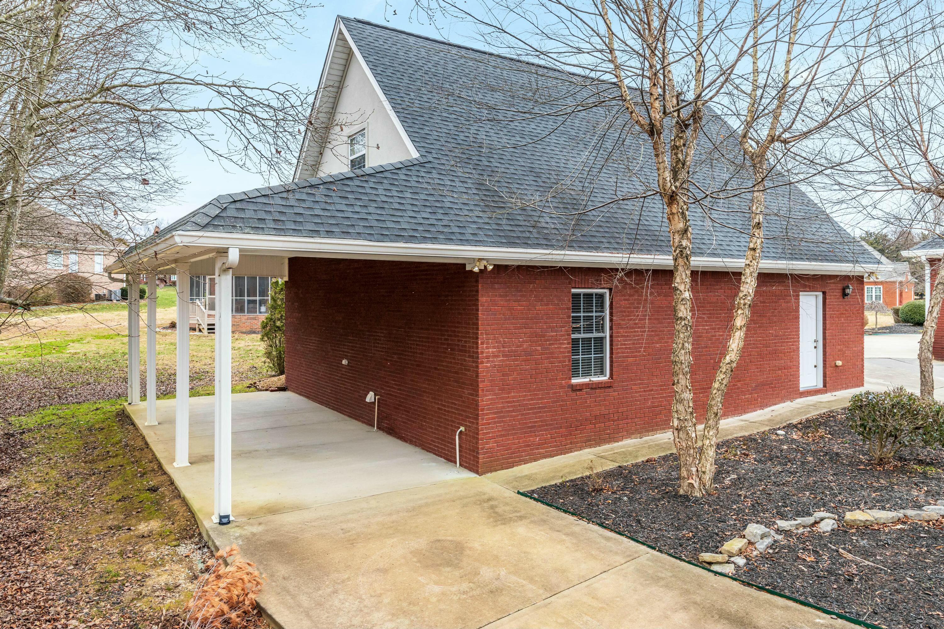 3415 Willow Oak Circle NW