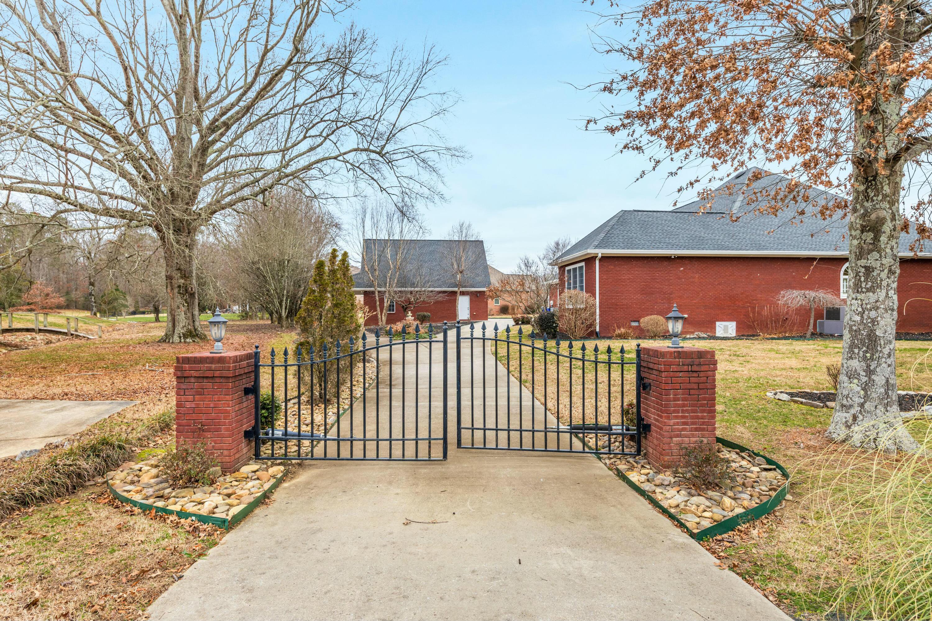 3415 Willow Oak Circle NW