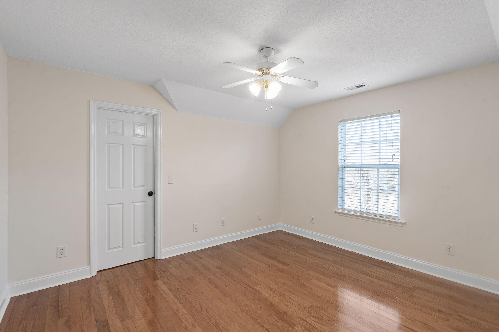 199 Savannah Ridge Trail NE