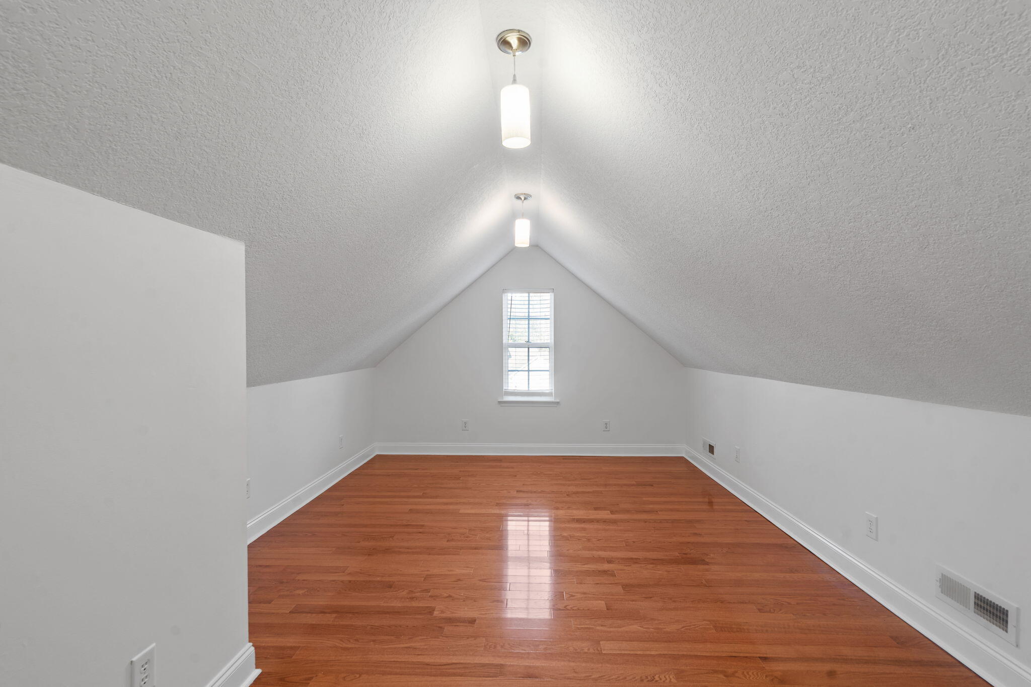 199 Savannah Ridge Trail NE