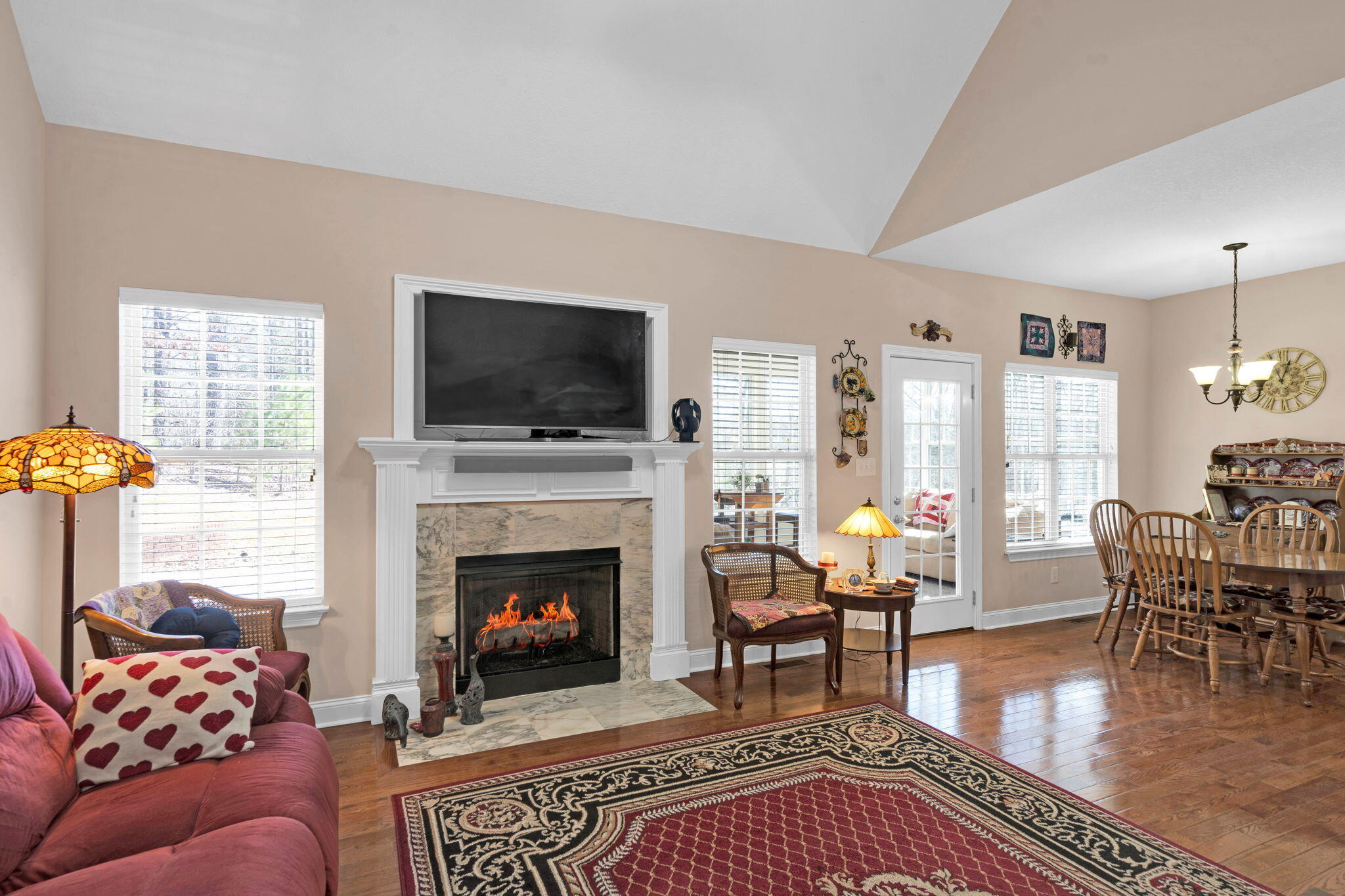 212 Brook Hollow Drive SE