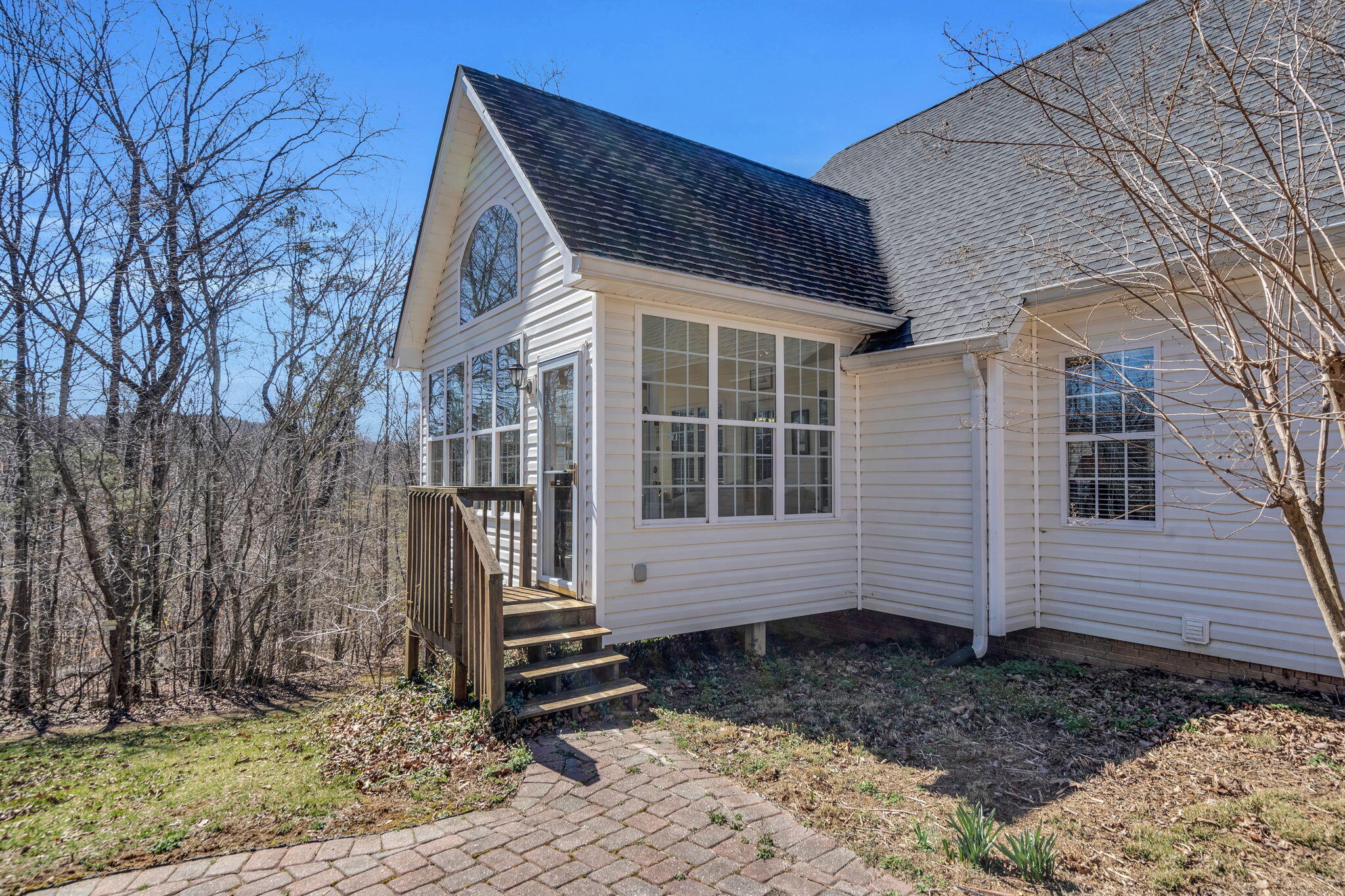 212 Brook Hollow Drive SE