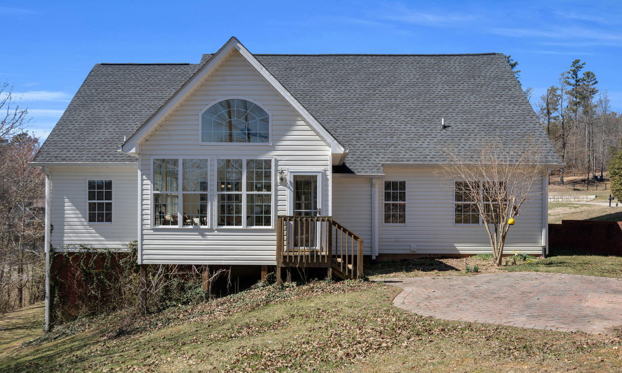 212 Brook Hollow Drive SE