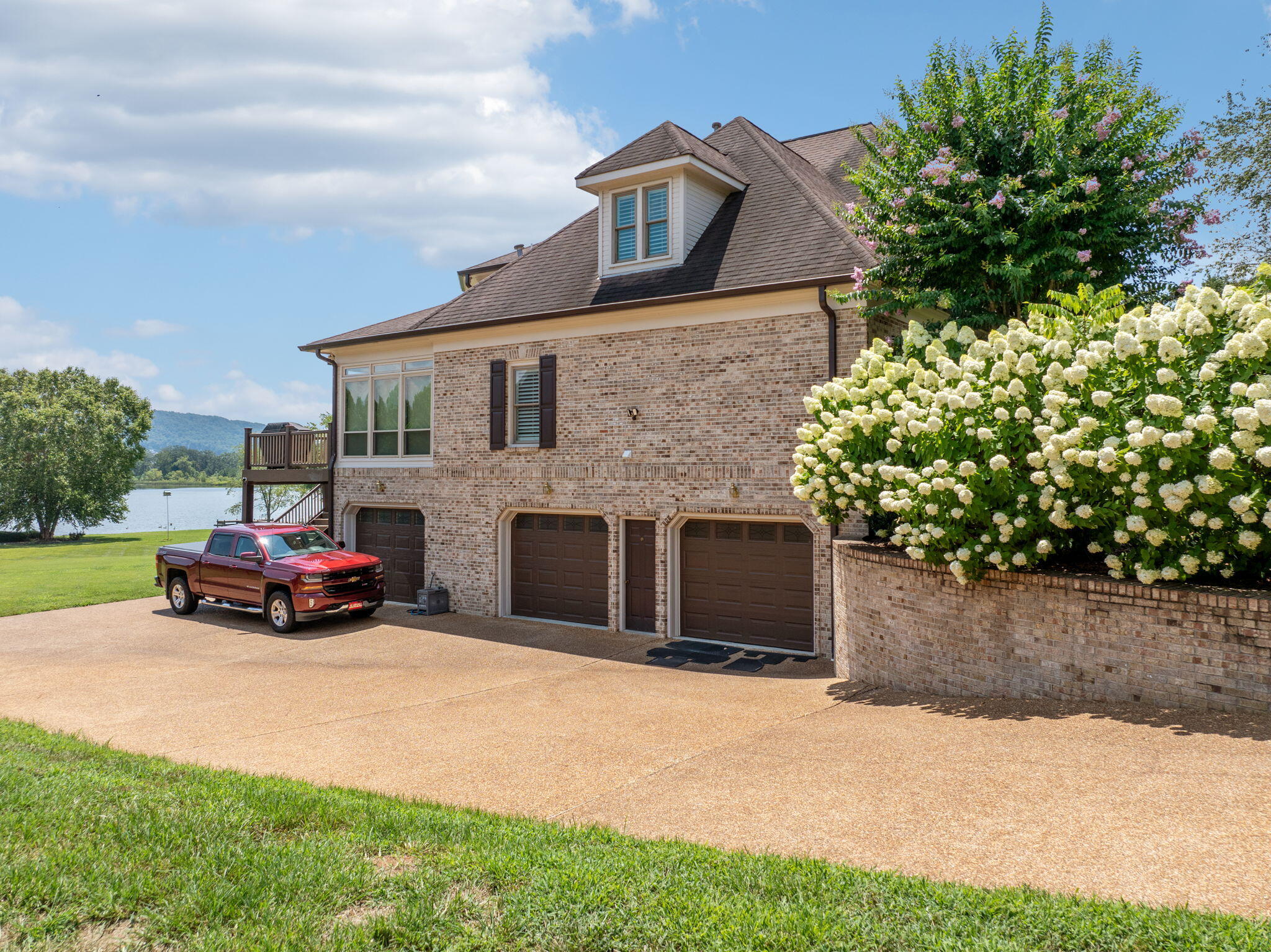 9060 Gull Lane