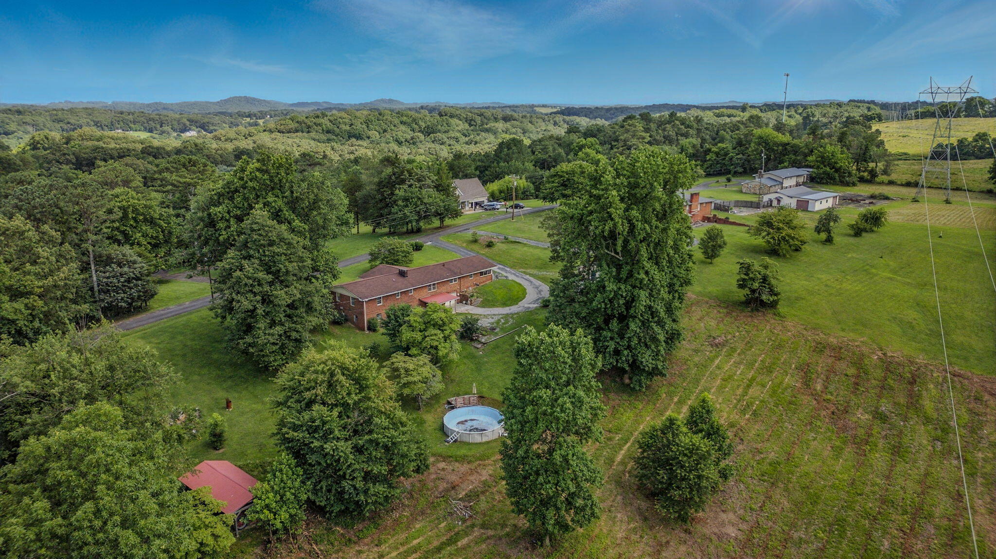 272 Hiwassee Road NW