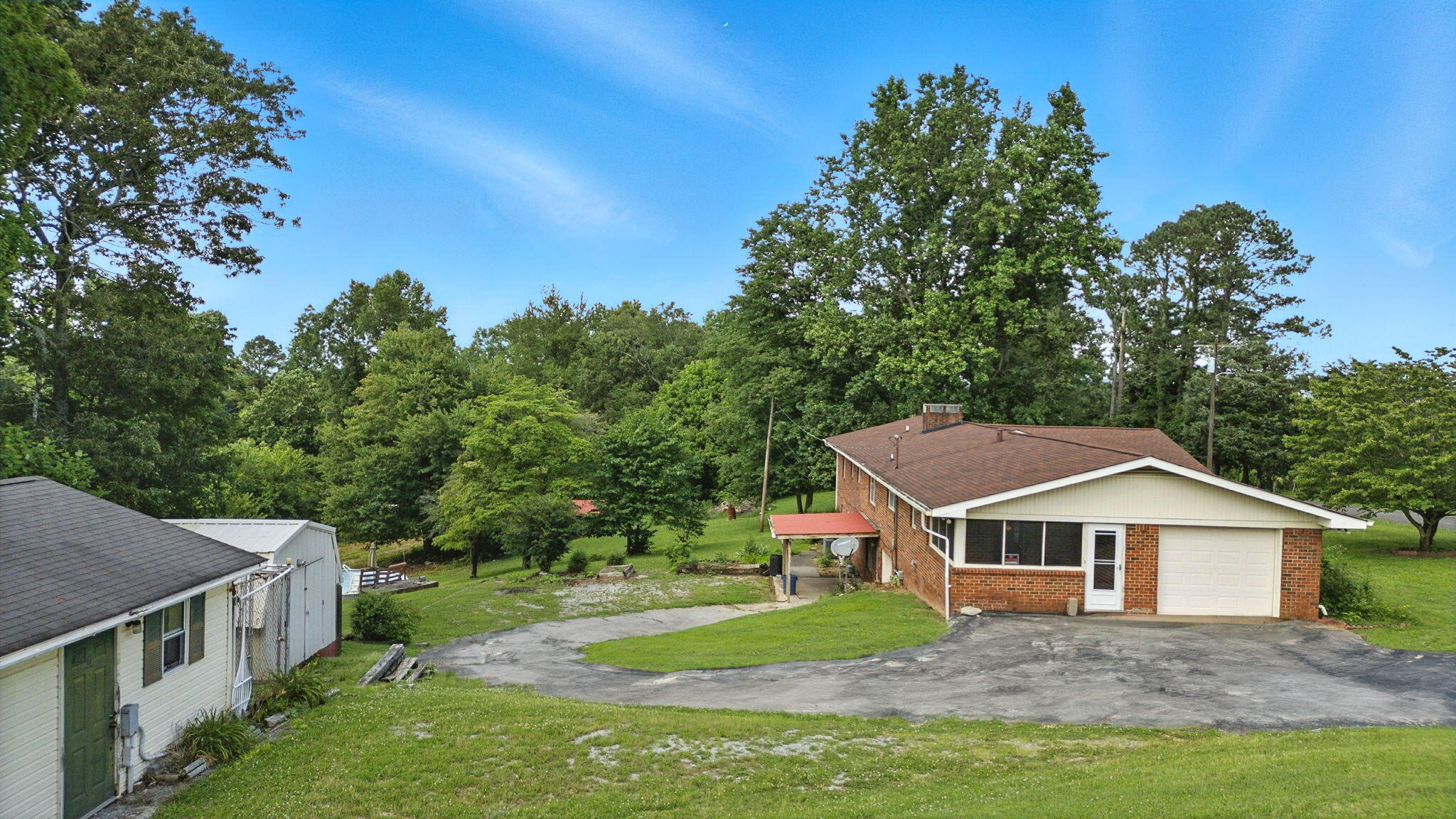 272 Hiwassee Road NW