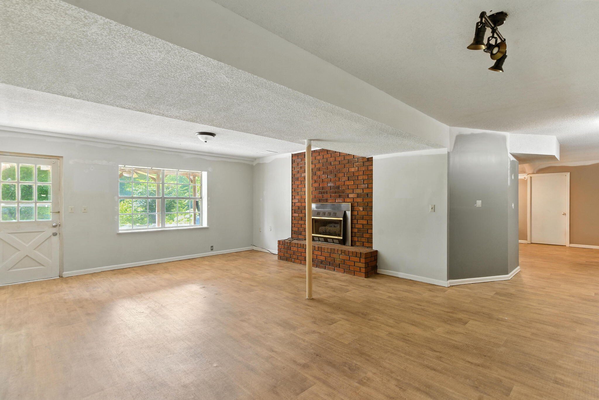 272 Hiwassee Road NW