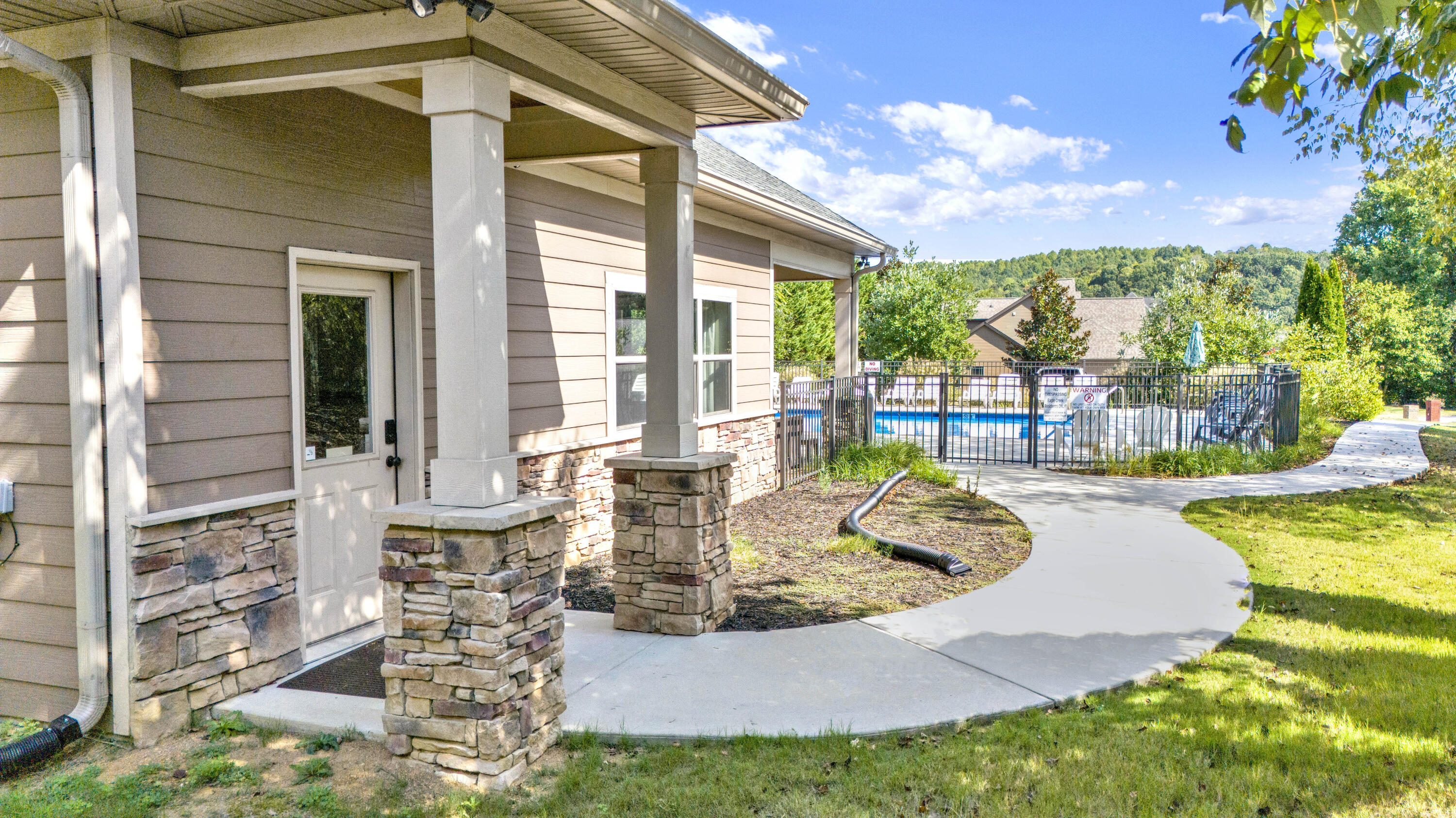 239 Eagle Creek Road NW