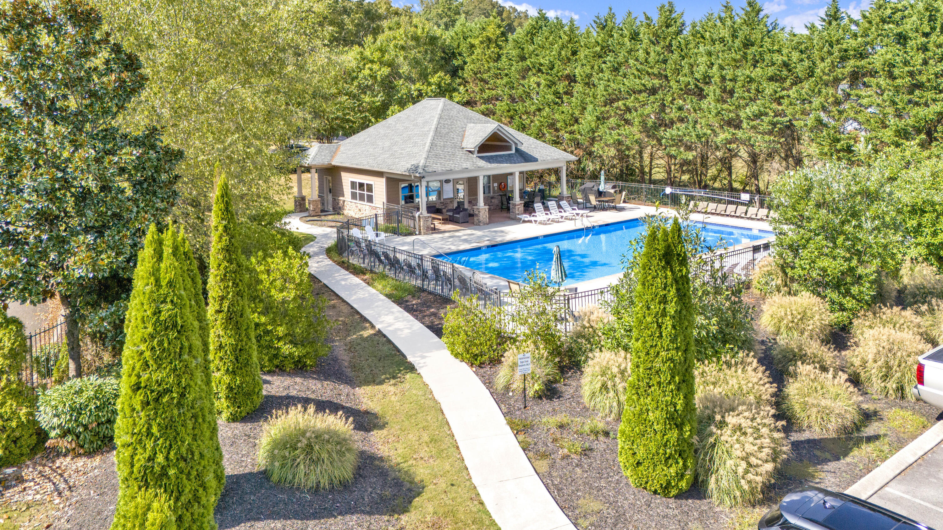 239 Eagle Creek Road NW