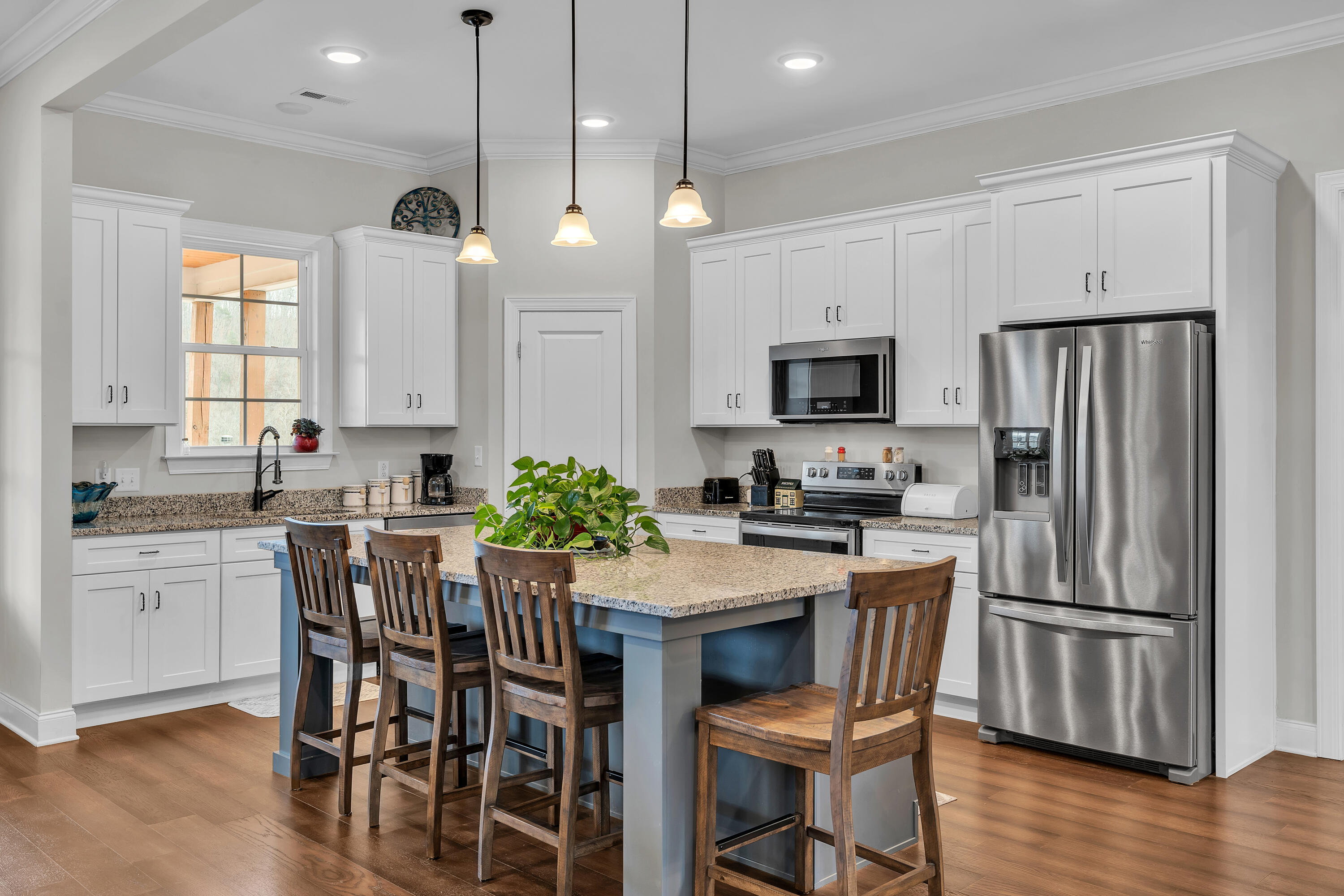 239 Eagle Creek Road NW