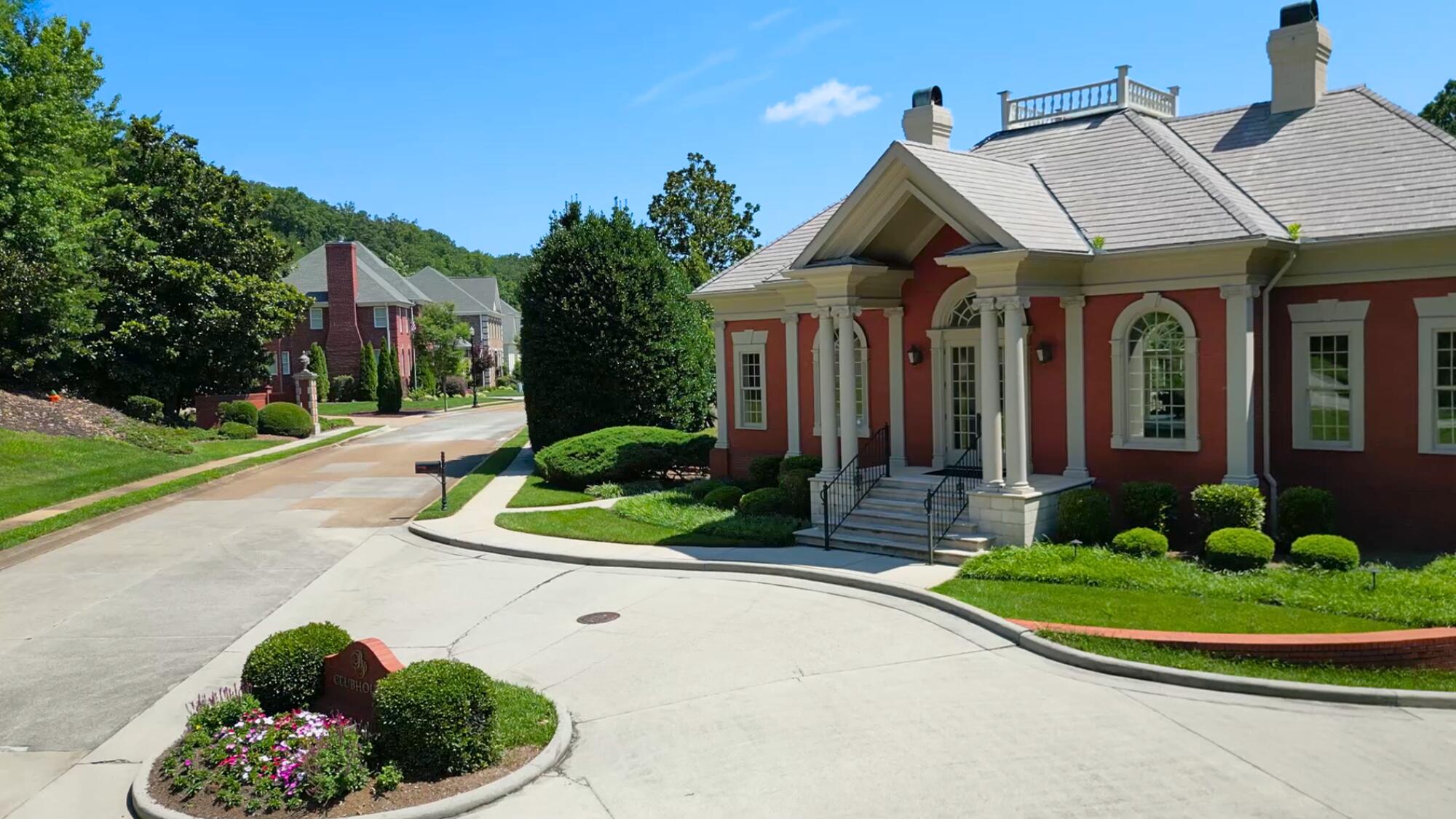 115 Bentley Park Drive NW